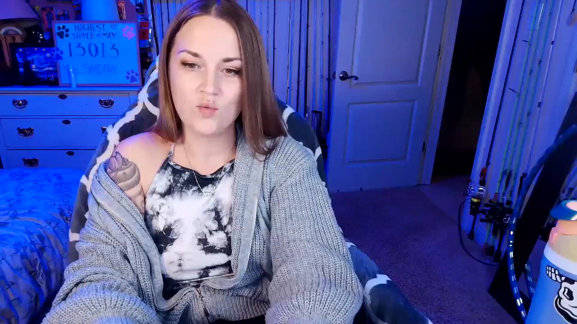 Gallery image thumbnail from MollieRose_'s myfreecams stream on, 05/22/2025, 03:06 image 16 of 20