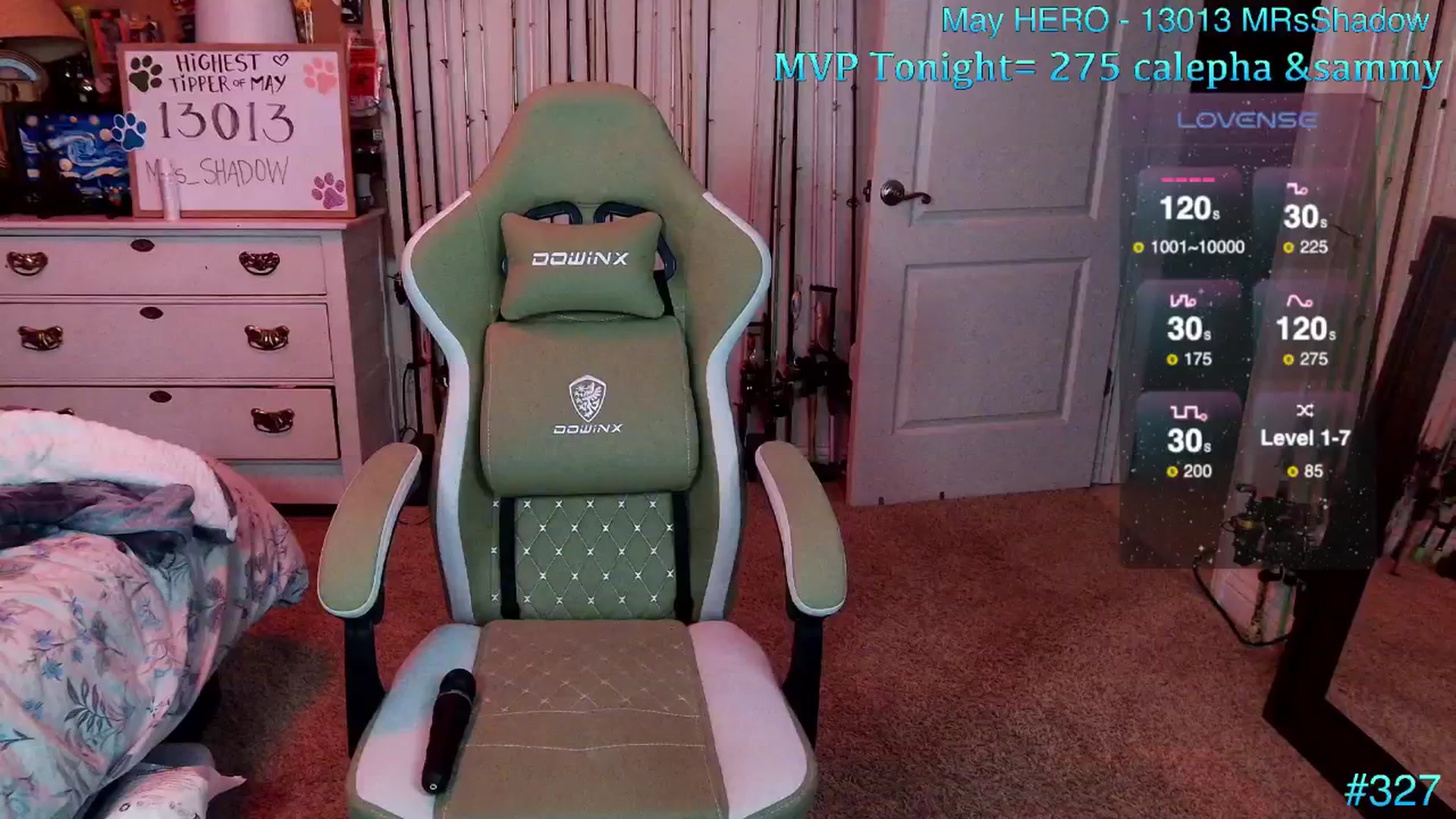 Gallery image thumbnail from MollieRose_'s myfreecams stream on, 05/27/2025, 04:36 image 7 of 20