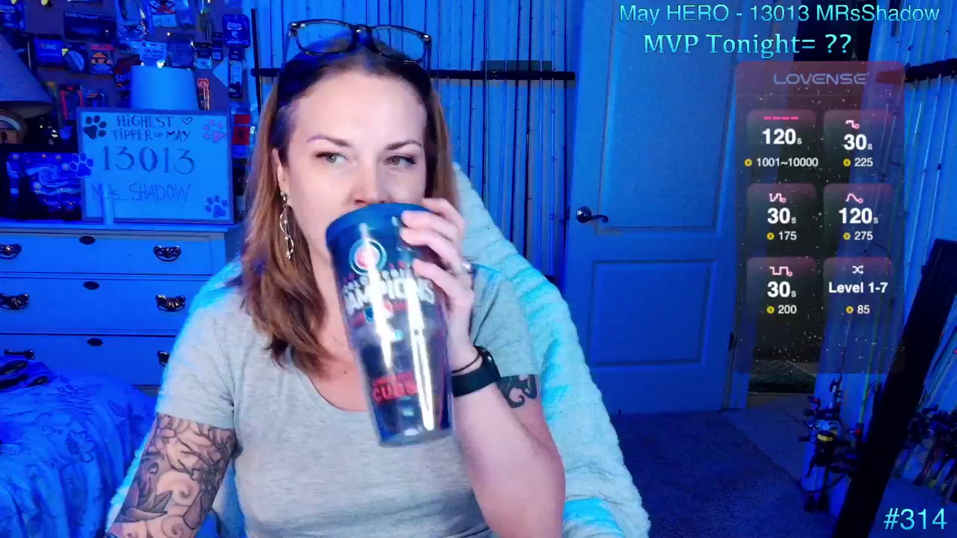 Gallery image thumbnail from MollieRose_'s myfreecams stream on, 05/29/2025, 02:39 image 1 of 20