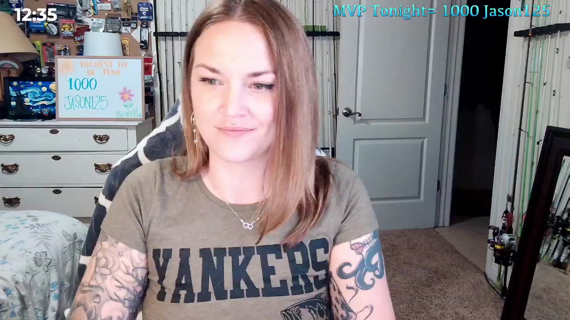 Gallery image thumbnail from MollieRose_'s myfreecams stream on, 06/03/2025, 03:26 image 18 of 20