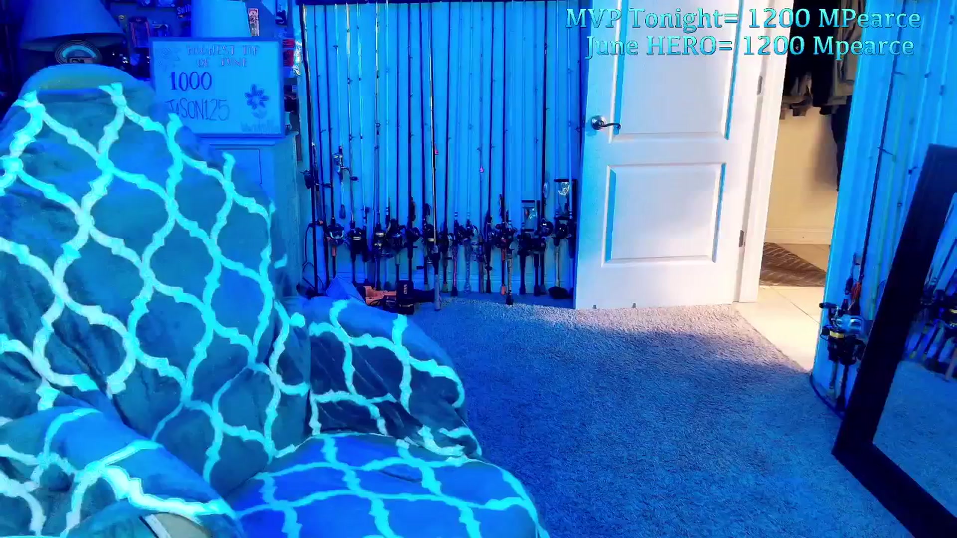 Gallery image thumbnail from MollieRose_'s myfreecams stream on, 06/05/2025, 03:29 image 17 of 20