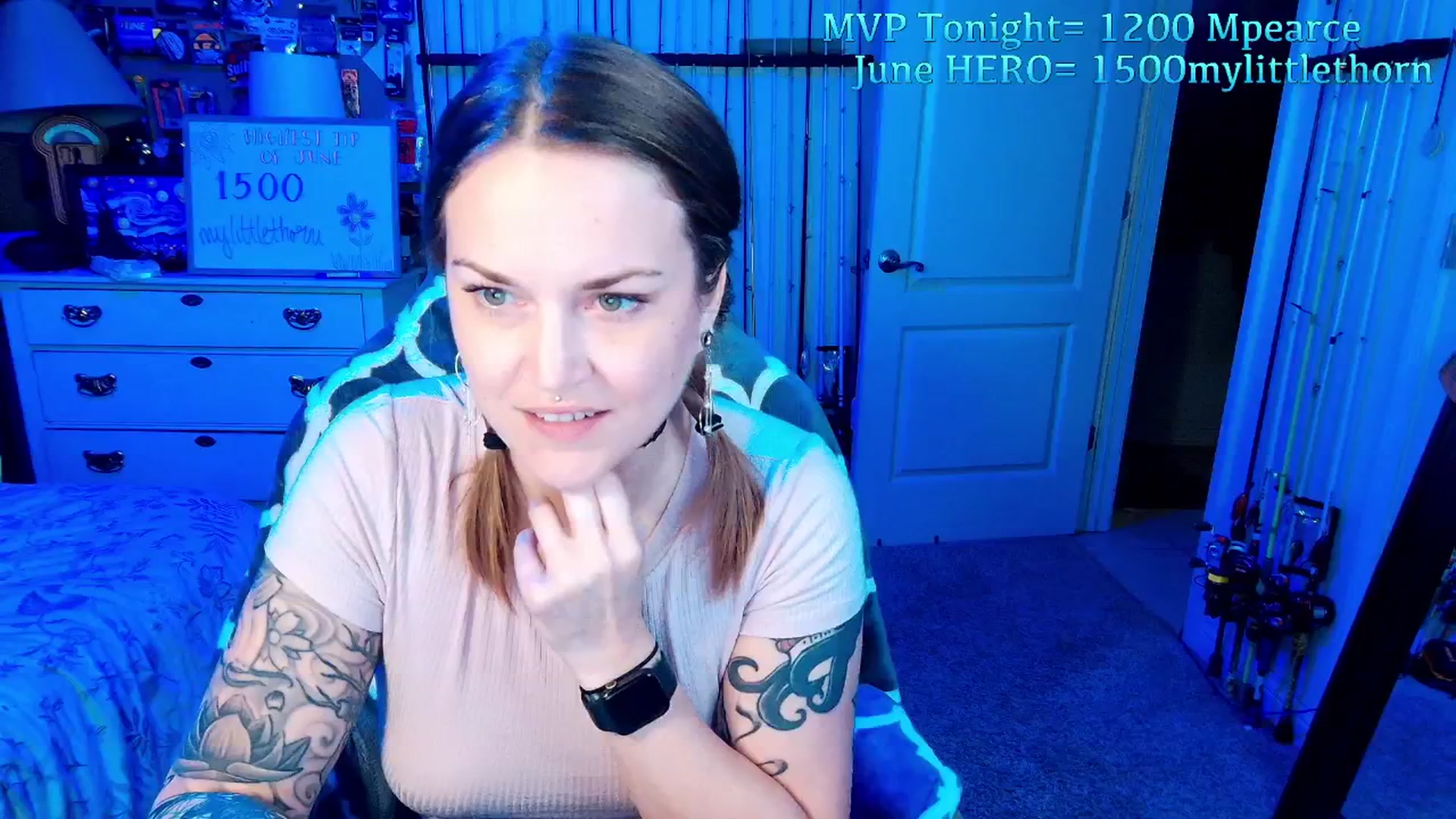 Gallery image thumbnail from MollieRose_'s myfreecams stream on, 06/12/2025, 02:00 image 12 of 20