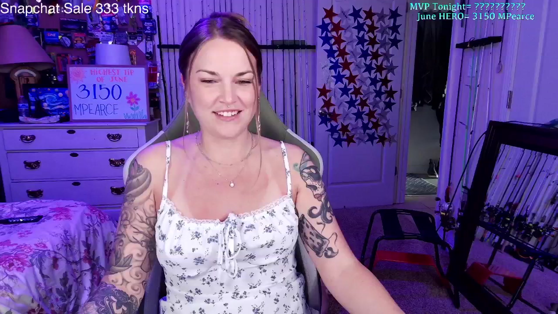 Gallery image thumbnail from MollieRose_'s myfreecams stream on, 06/24/2025, 01:14 image 2 of 20