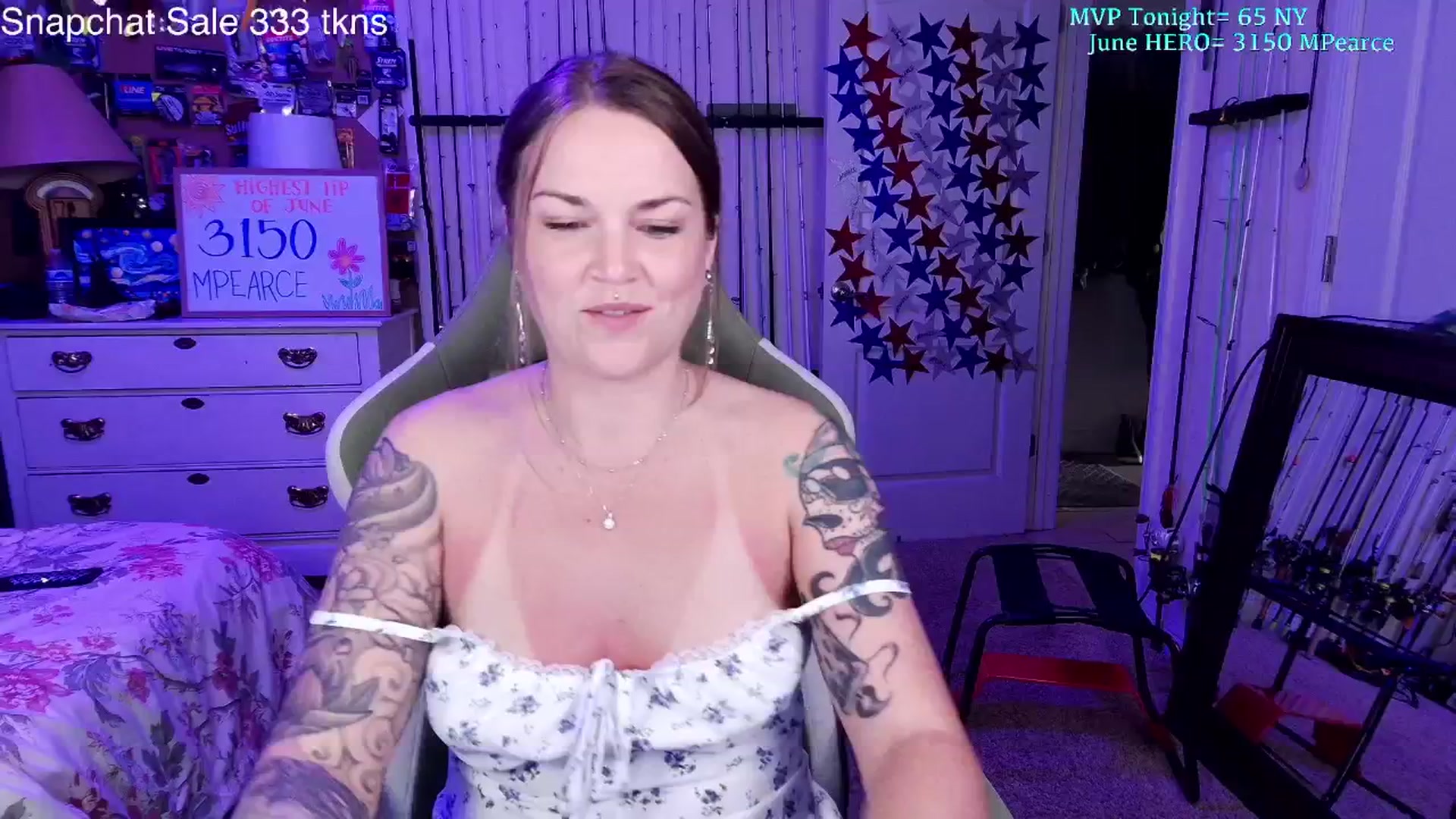 Gallery image thumbnail from MollieRose_'s myfreecams stream on, 06/24/2025, 01:14 image 8 of 20