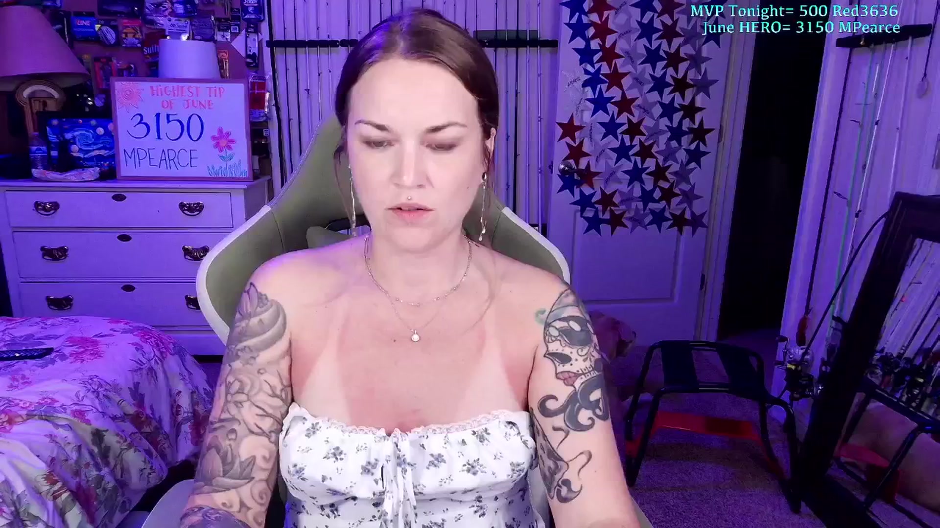 Gallery image thumbnail from MollieRose_'s myfreecams stream on, 06/24/2025, 03:15 image 2 of 20