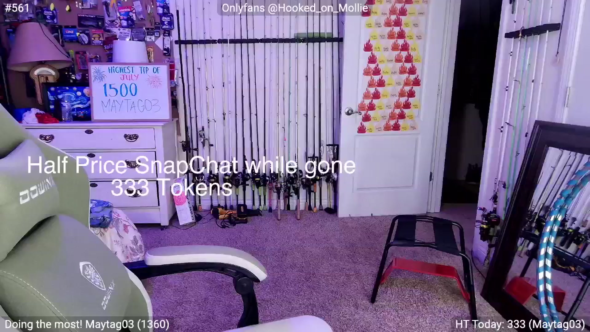 Gallery image thumbnail from MollieRose_'s myfreecams stream on, 07/15/2025, 03:21 image 16 of 20