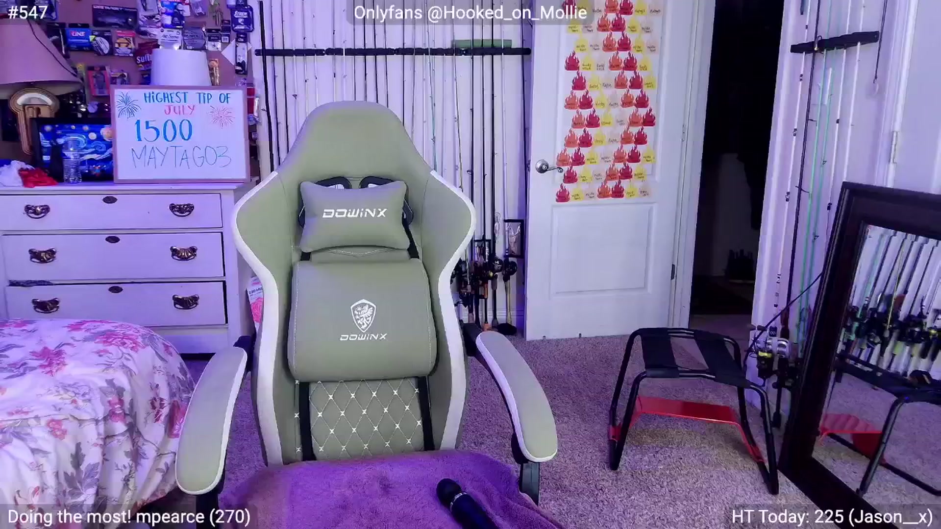 Gallery image thumbnail from MollieRose_'s myfreecams stream on, 07/16/2025, 03:11 image 5 of 20