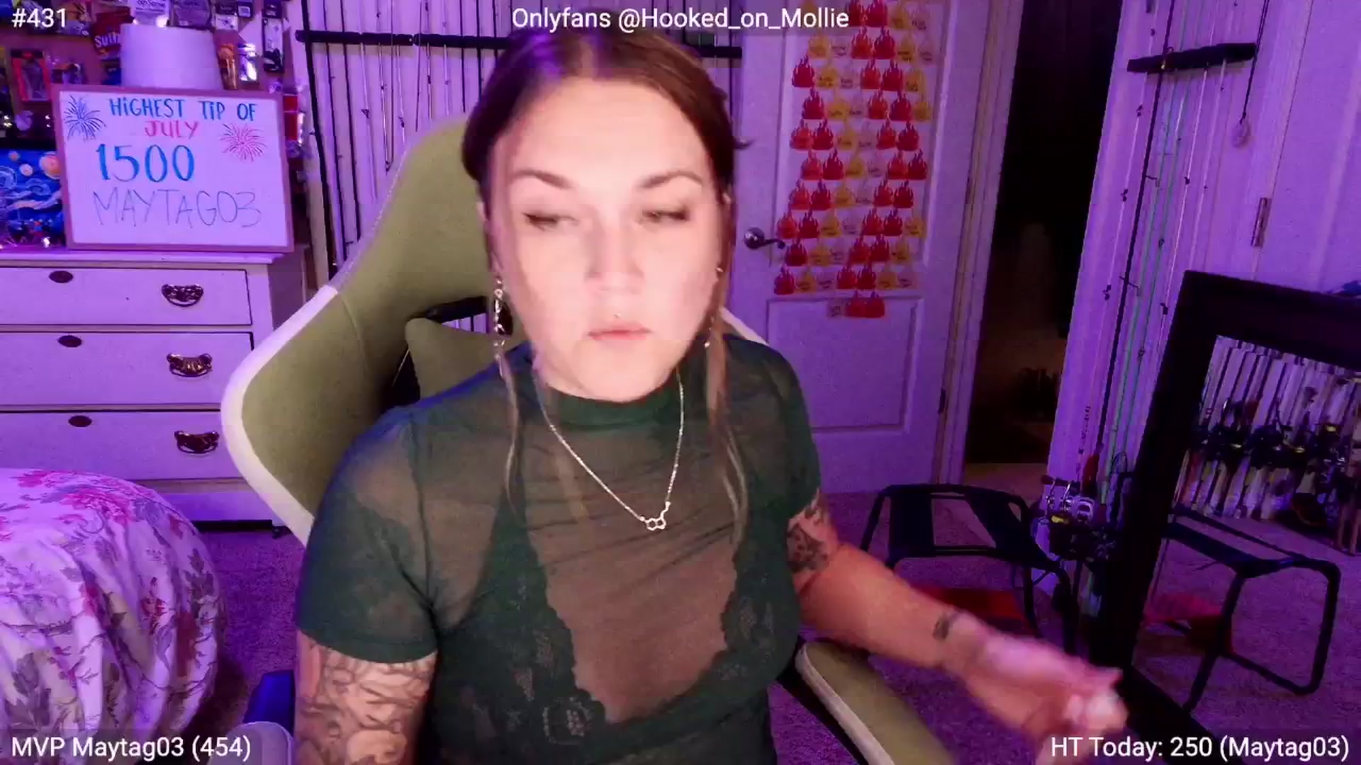 Gallery image thumbnail from MollieRose_'s myfreecams stream on, 07/22/2025, 01:31 image 13 of 20