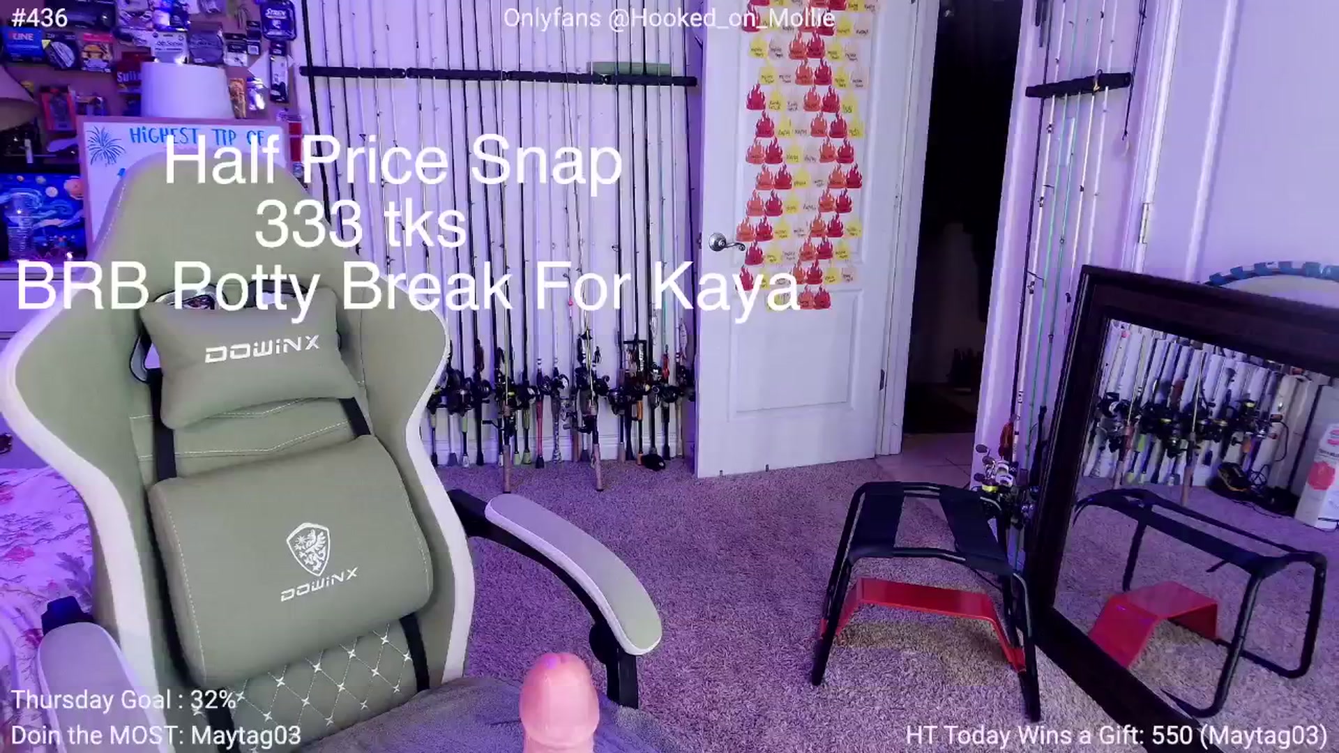 Gallery image thumbnail from MollieRose_'s myfreecams stream on, 07/25/2025, 03:01 image 1 of 20