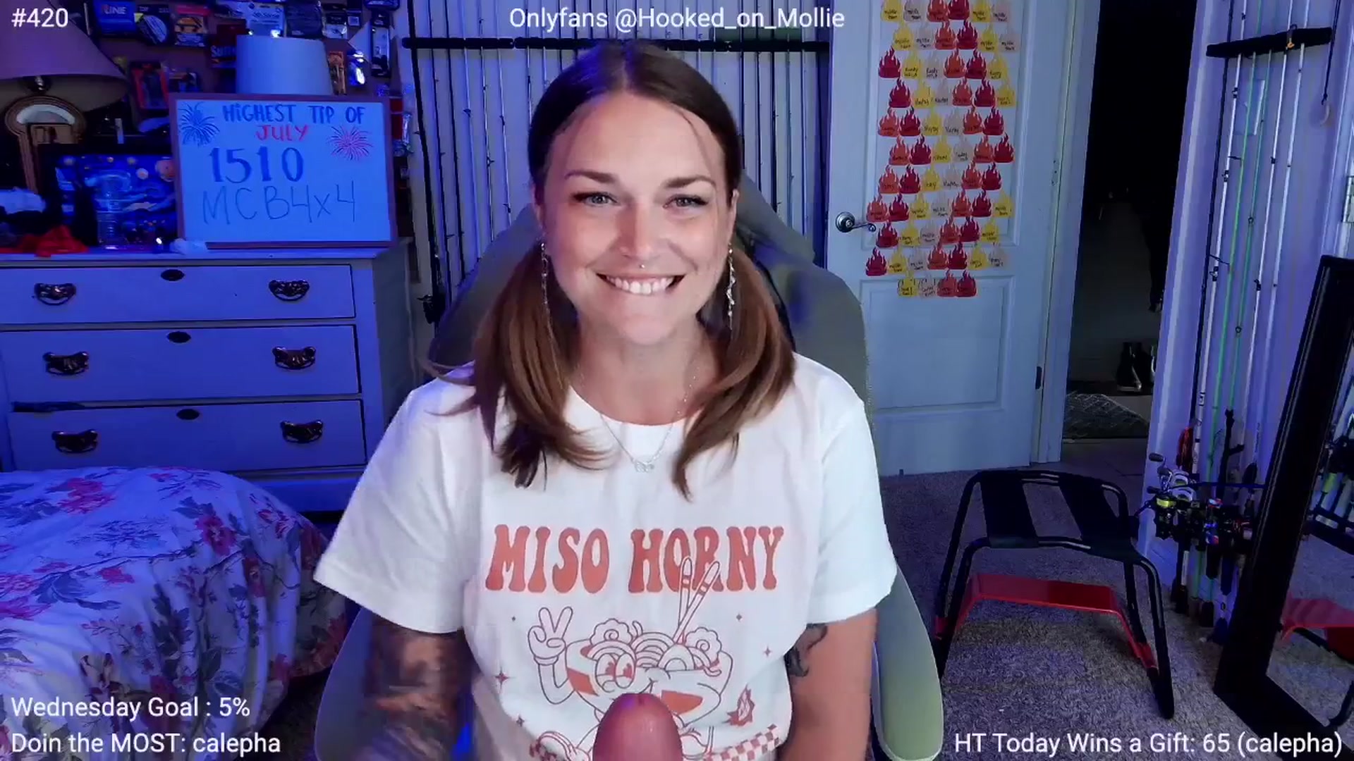 Gallery image thumbnail from MollieRose_'s myfreecams stream on, 07/31/2025, 24:01 image 19 of 20