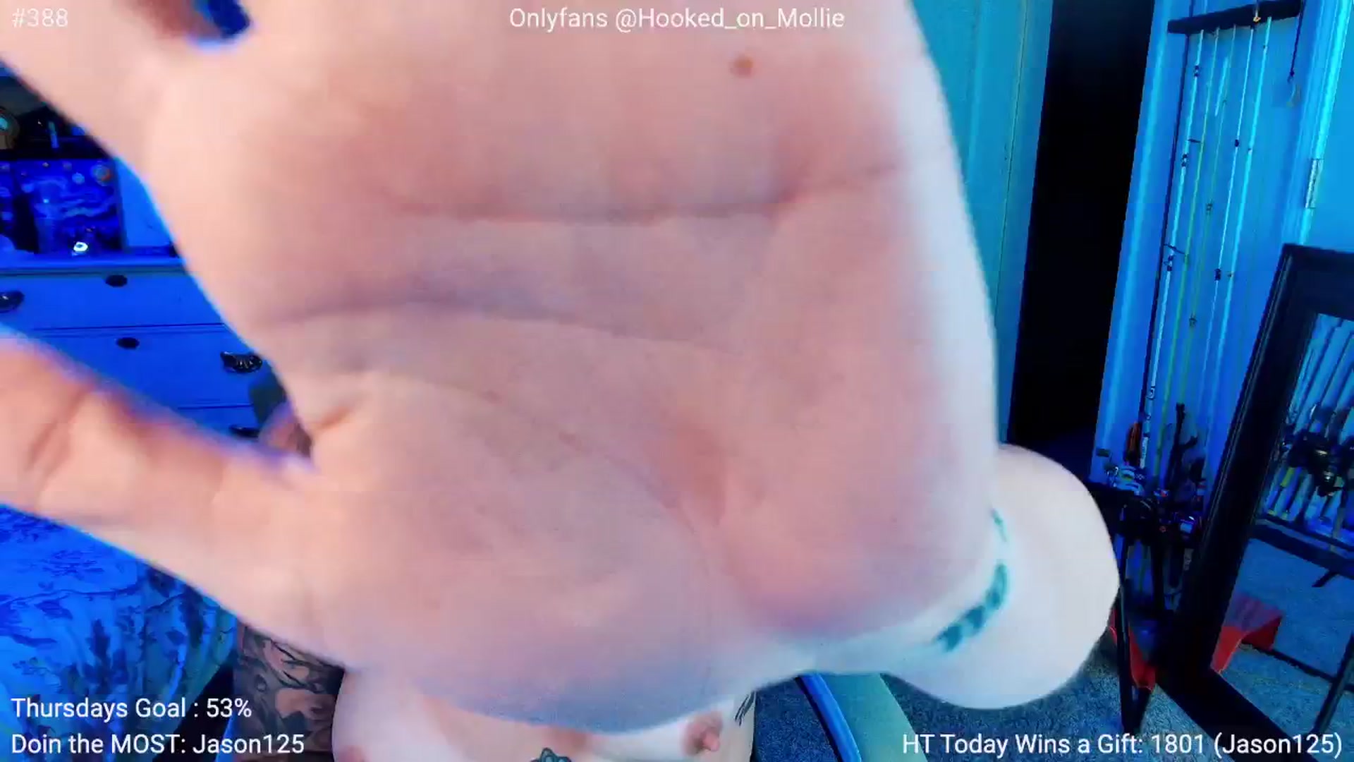Gallery image thumbnail from MollieRose_'s myfreecams stream on, 08/01/2025, 03:59 image 3 of 20