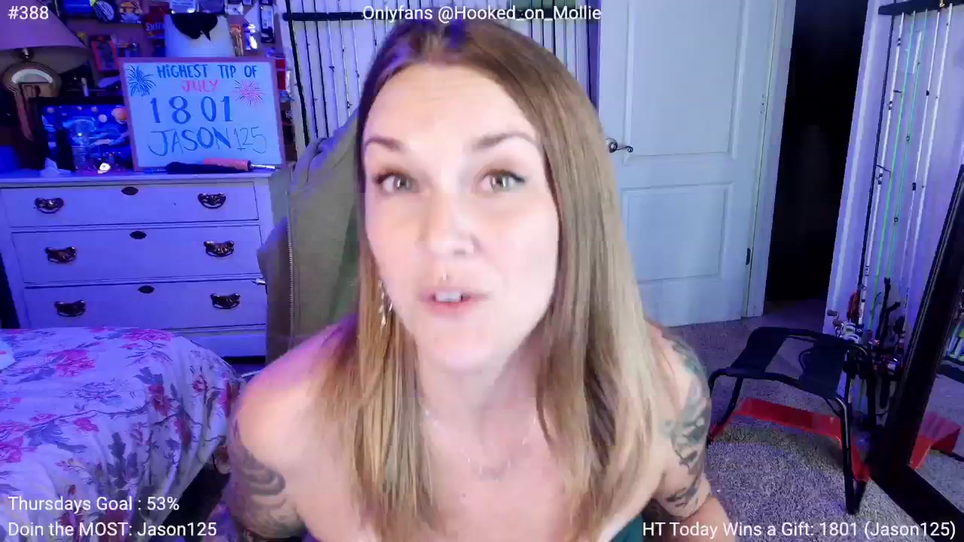 Gallery image thumbnail from MollieRose_'s myfreecams stream on, 08/01/2025, 03:59 image 5 of 20