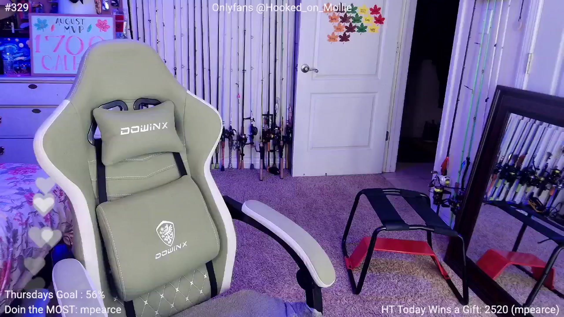 Gallery image thumbnail from MollieRose_'s myfreecams stream on, 08/07/2025, 03:26 image 13 of 20
