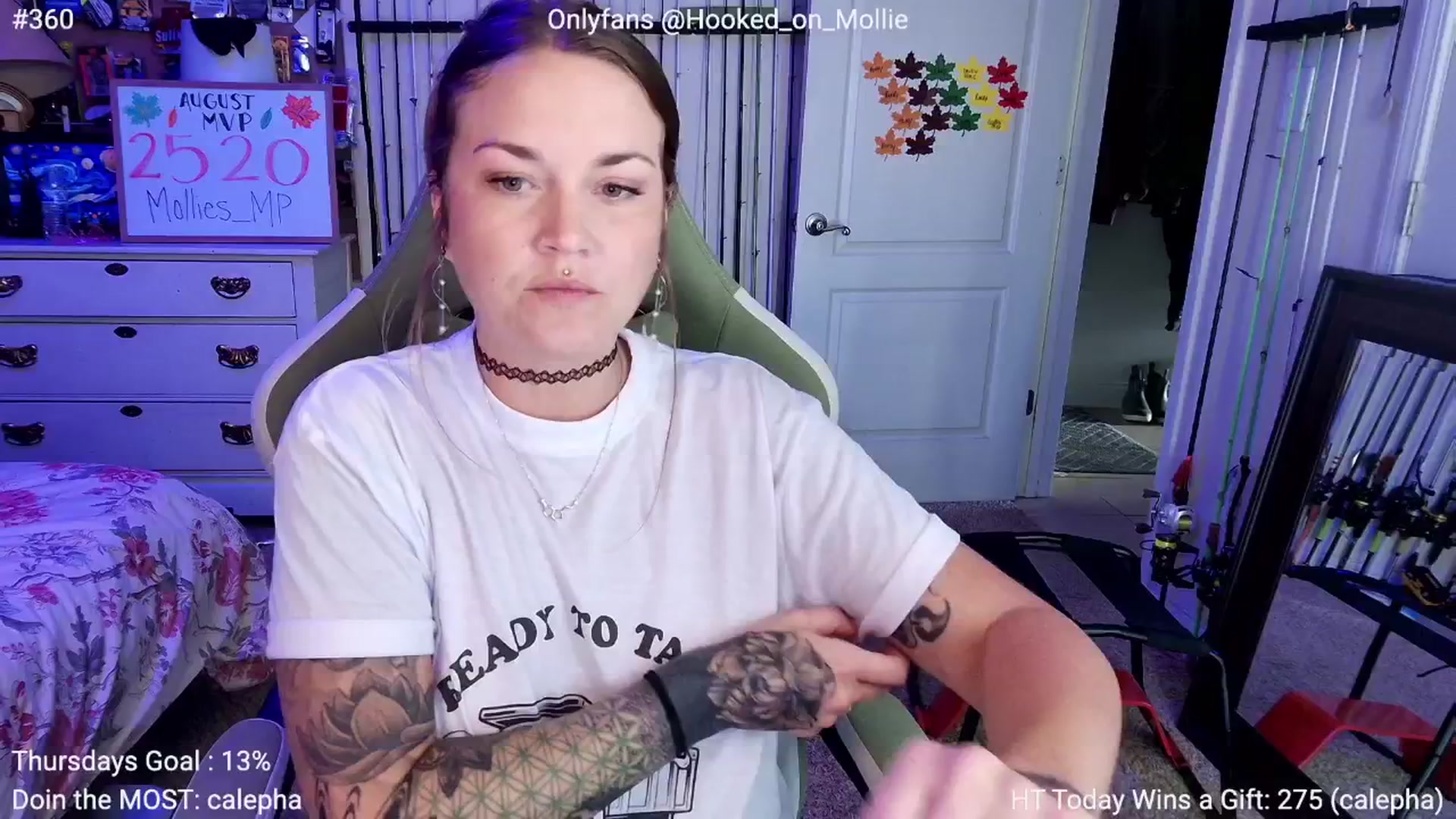 Gallery image thumbnail from MollieRose_'s myfreecams stream on, 08/08/2025, 24:24 image 8 of 20