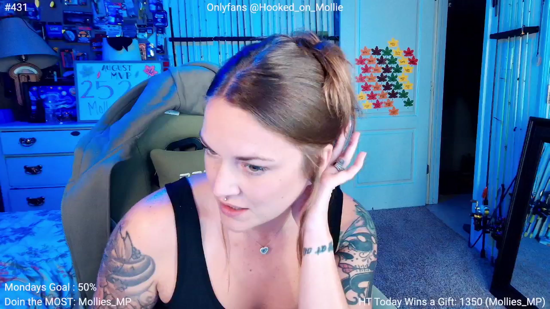 Gallery image thumbnail from MollieRose_'s myfreecams stream on, 08/12/2025, 02:30 image 17 of 20