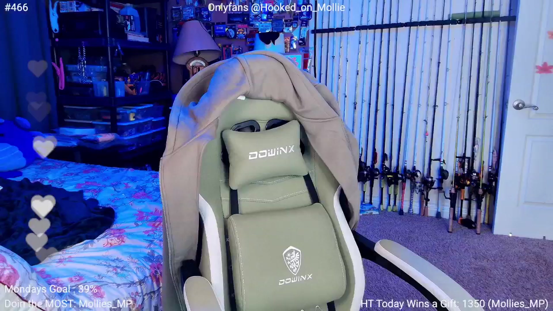 Gallery image thumbnail from MollieRose_'s myfreecams stream on, 08/12/2025, 02:30 image 13 of 20
