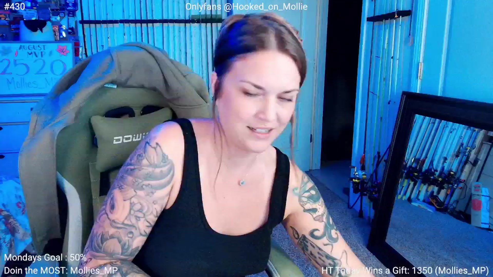 Gallery image thumbnail from MollieRose_'s myfreecams stream on, 08/12/2025, 02:30 image 15 of 20