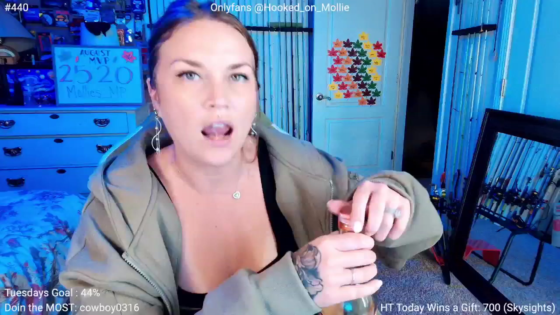 Gallery image thumbnail from MollieRose_'s myfreecams stream on, 08/13/2025, 02:26 image 14 of 20