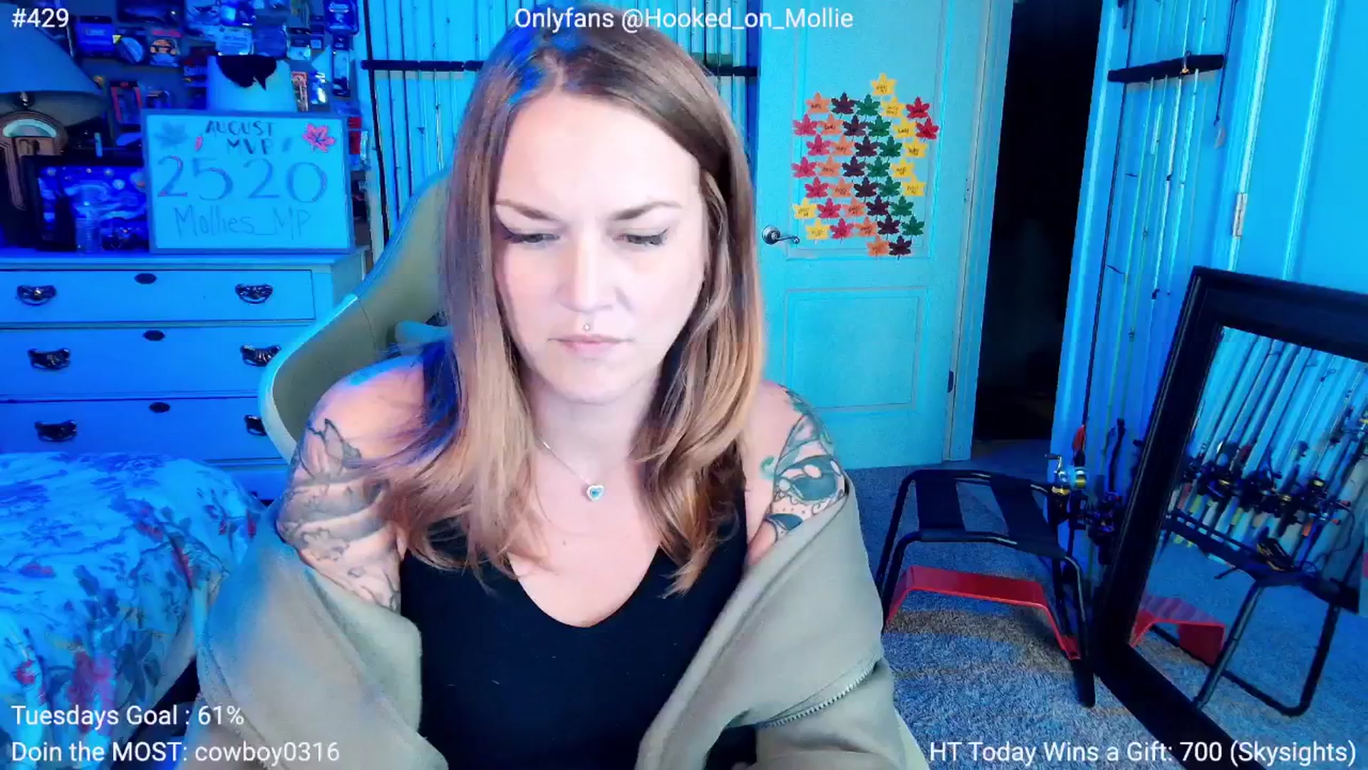 Gallery image thumbnail from MollieRose_'s myfreecams stream on, 08/13/2025, 03:38 image 8 of 20