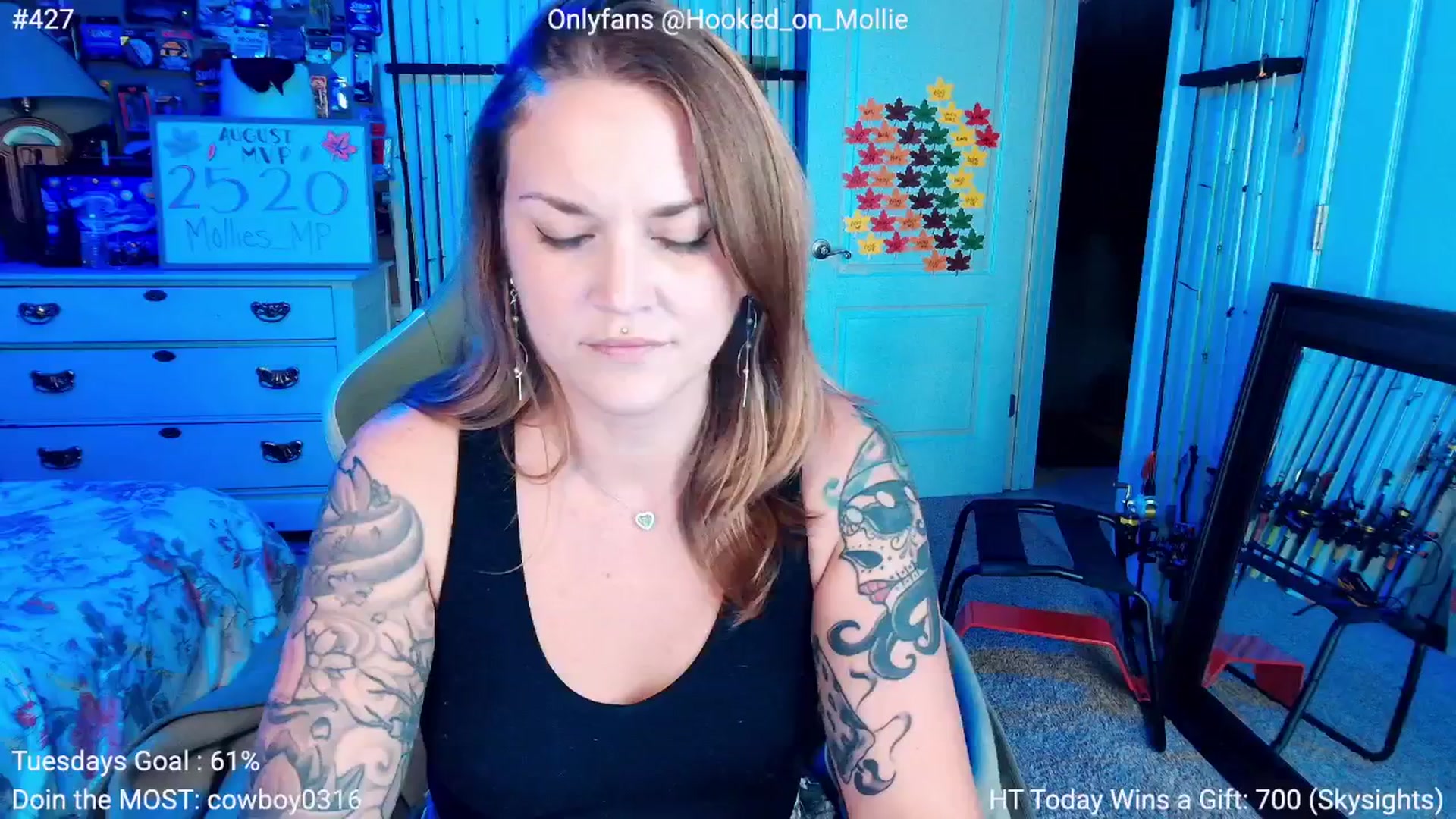 Gallery image thumbnail from MollieRose_'s myfreecams stream on, 08/13/2025, 03:38 image 3 of 20