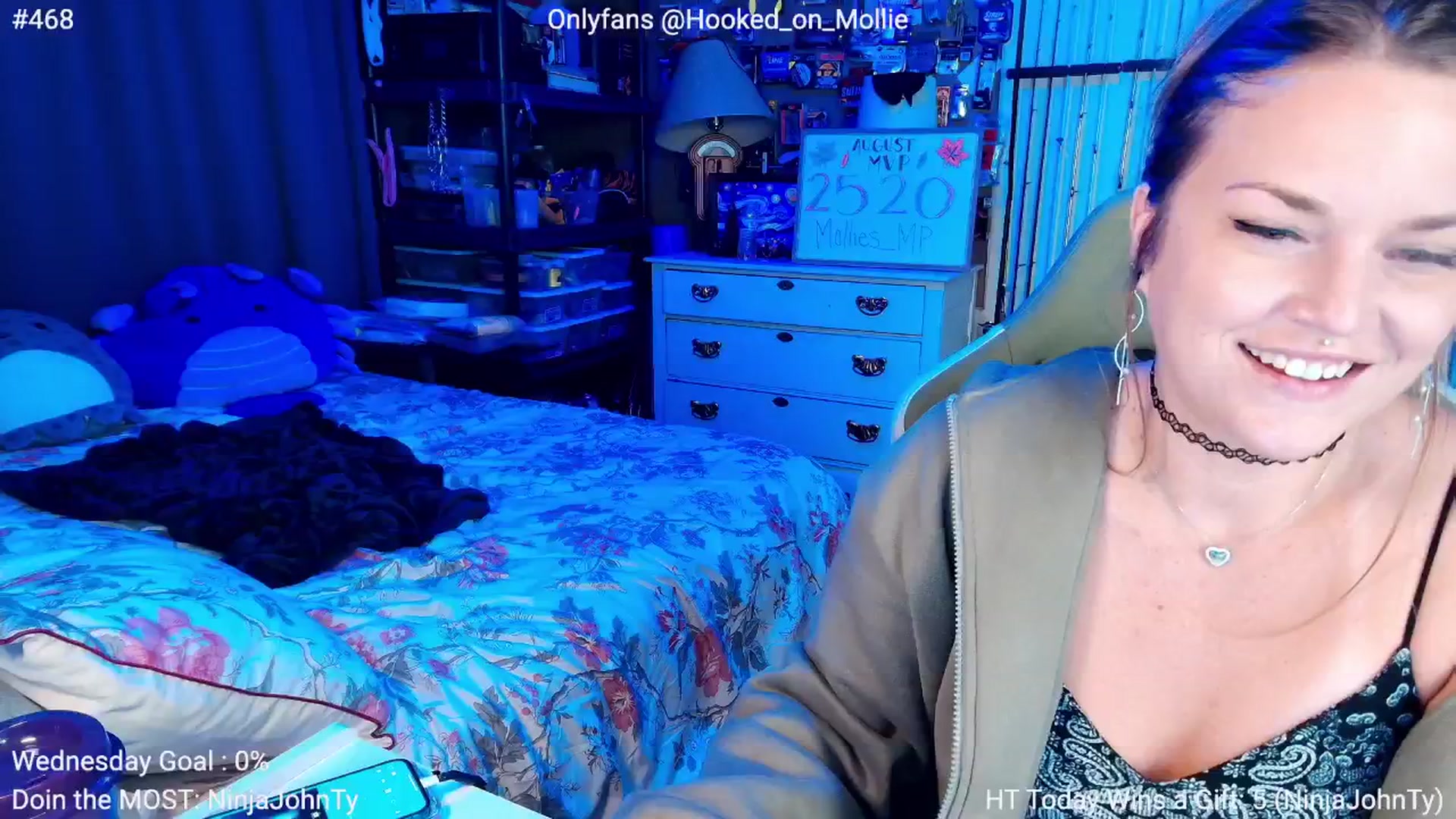 Gallery image thumbnail from MollieRose_'s myfreecams stream on, 08/14/2025, 01:38 image 7 of 20