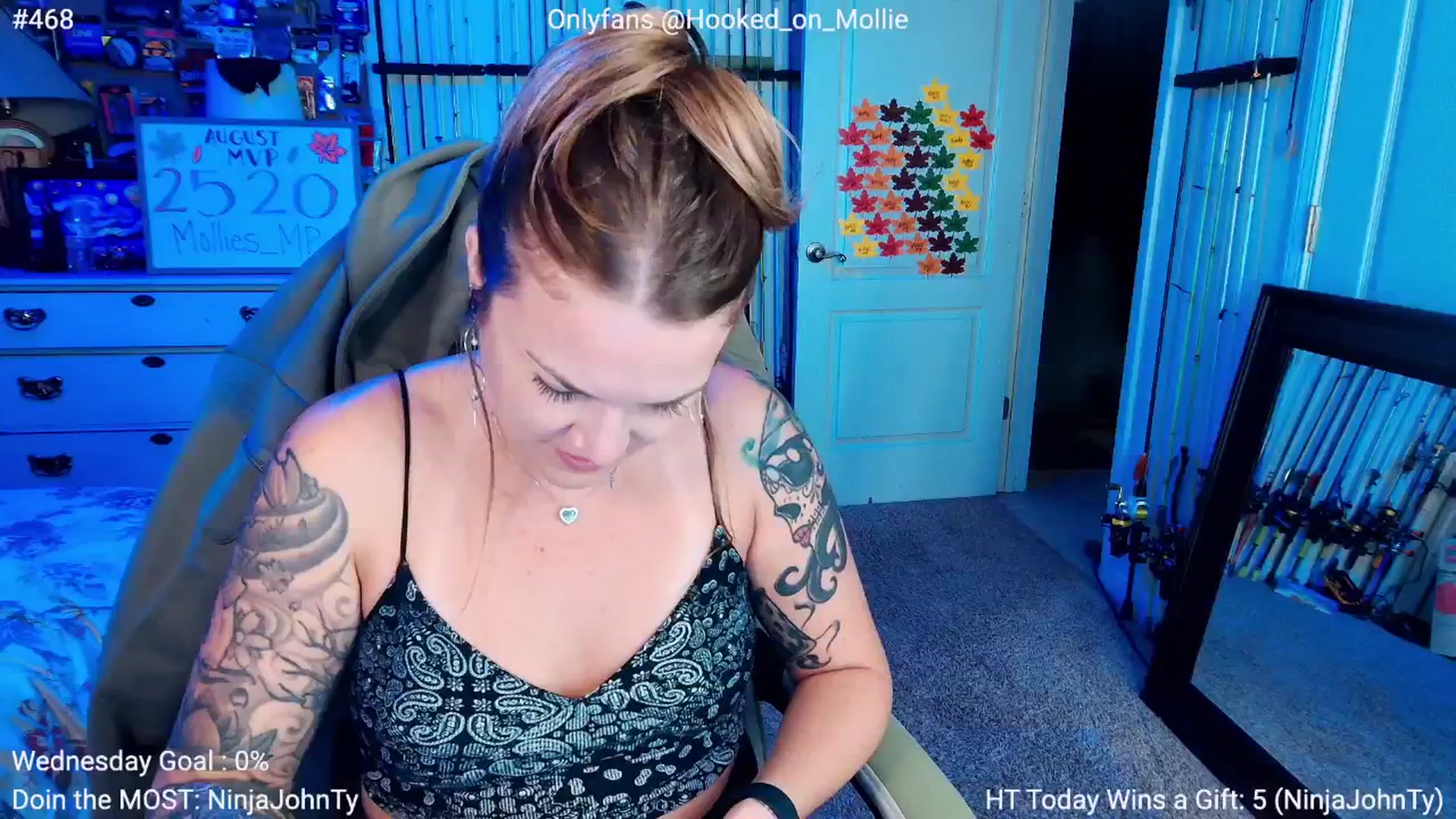 Gallery image thumbnail from MollieRose_'s myfreecams stream on, 08/14/2025, 01:38 image 4 of 20