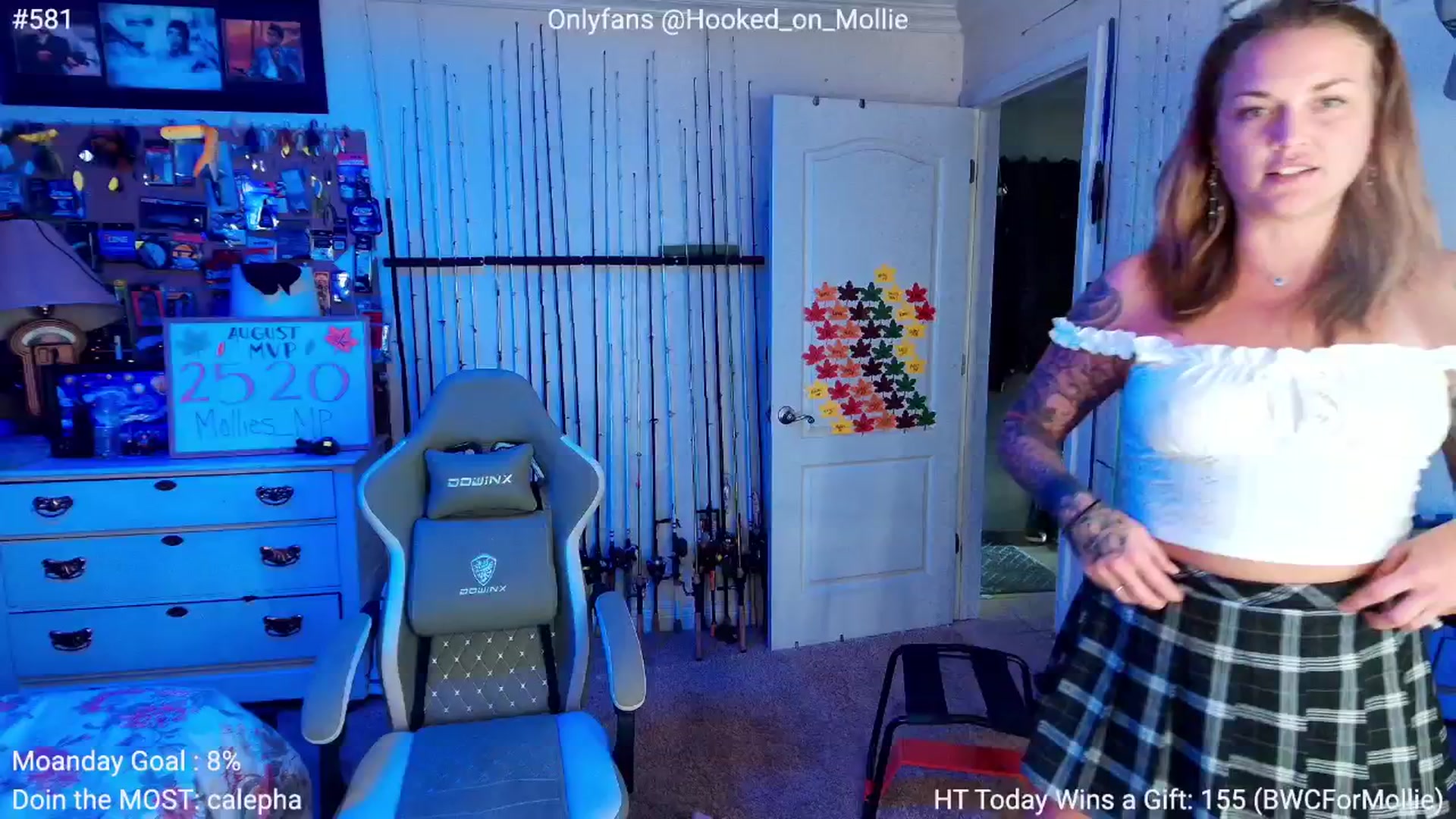 Gallery image thumbnail from MollieRose_'s myfreecams stream on, 08/19/2025, 24:26 image 9 of 20