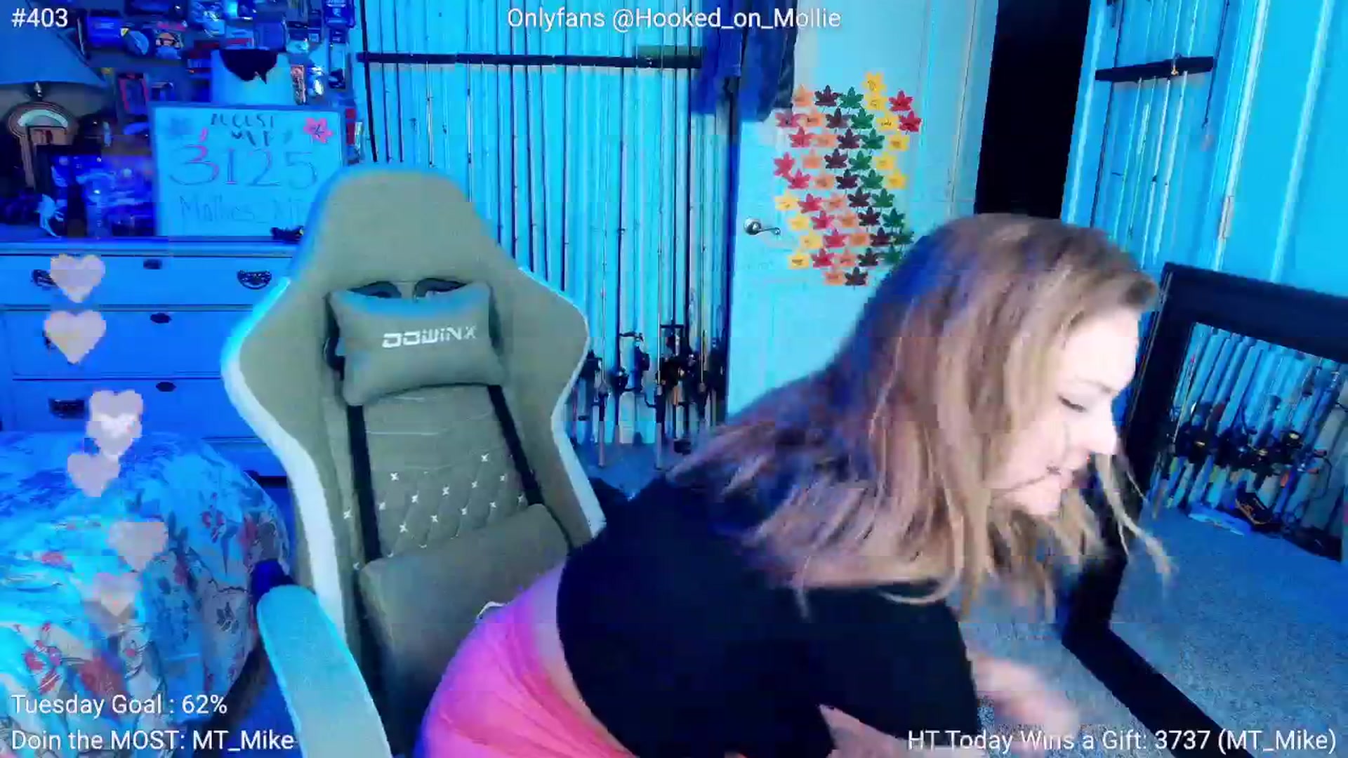 Gallery image thumbnail from MollieRose_'s myfreecams stream on, 08/20/2025, 03:07 image 9 of 20