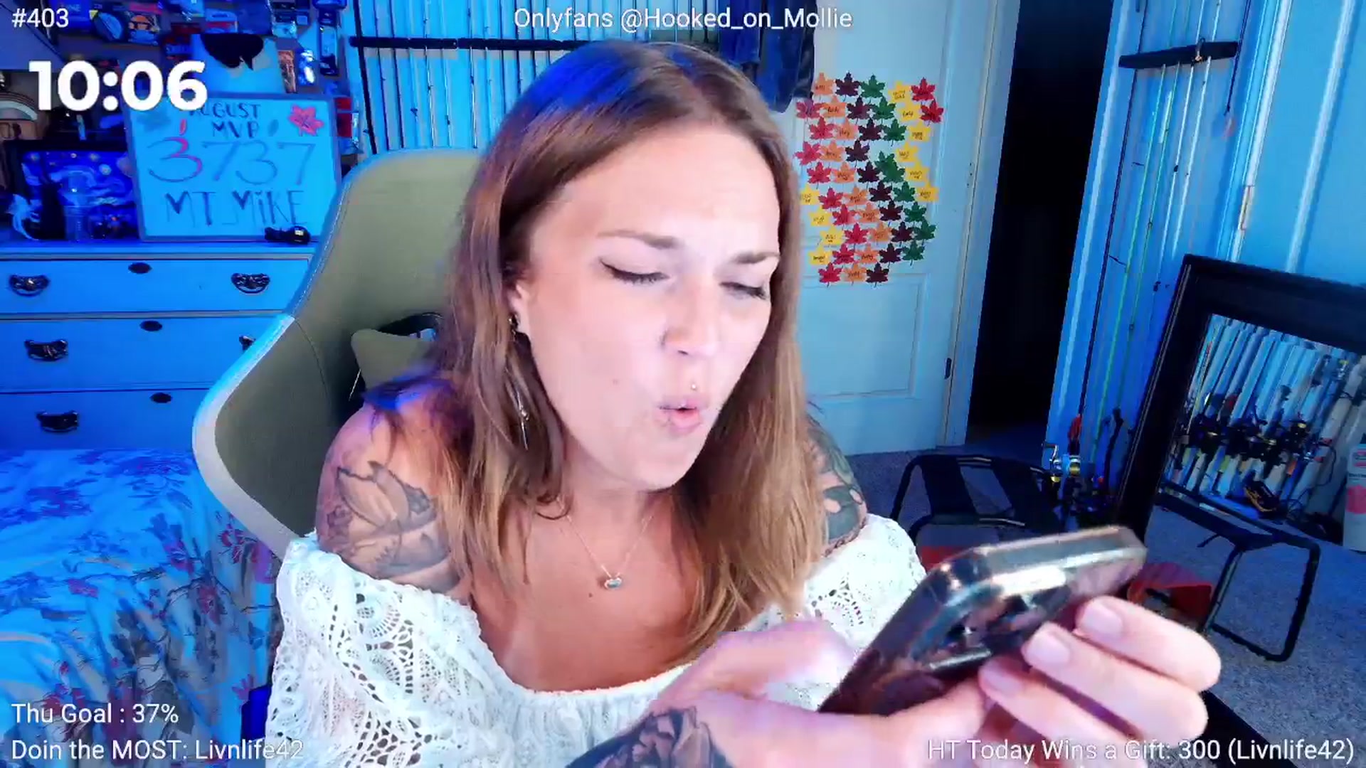 Gallery image thumbnail from MollieRose_'s myfreecams stream on, 08/22/2025, 03:03 image 19 of 20