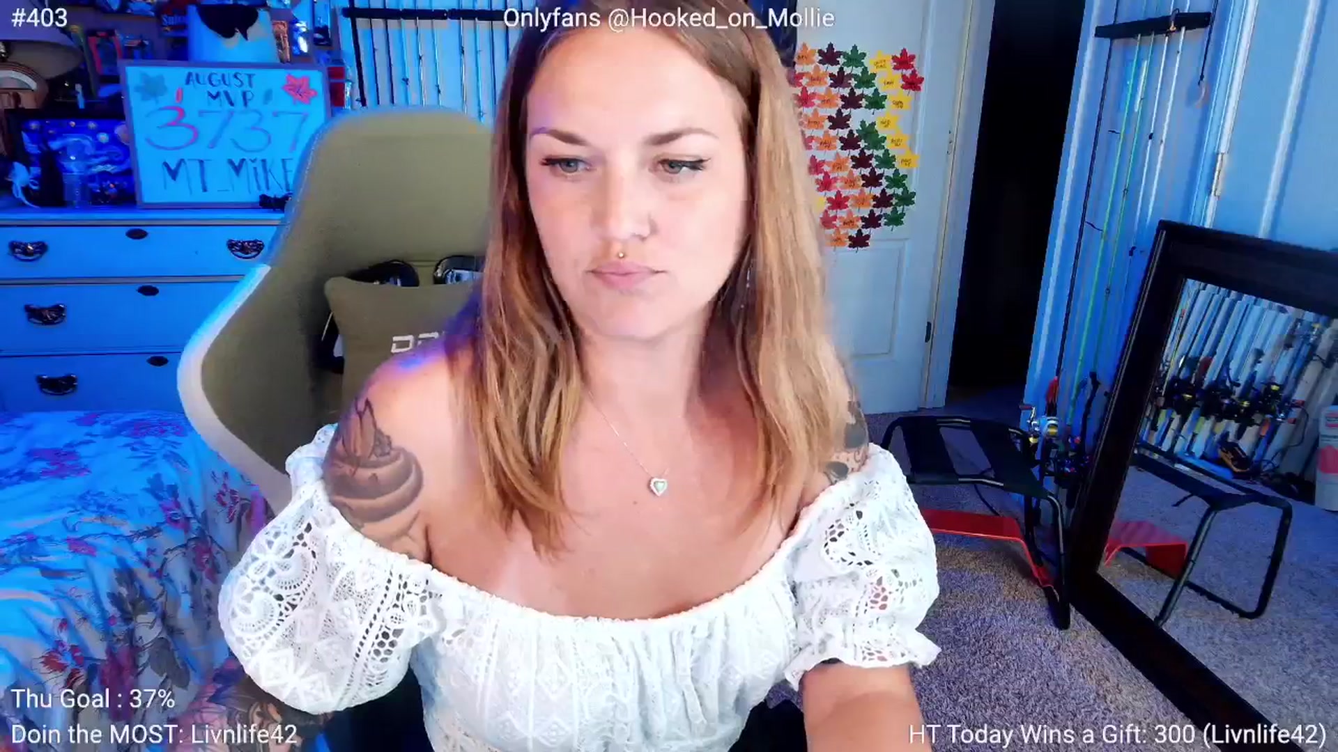 Gallery image thumbnail from MollieRose_'s myfreecams stream on, 08/22/2025, 03:03 image 17 of 20