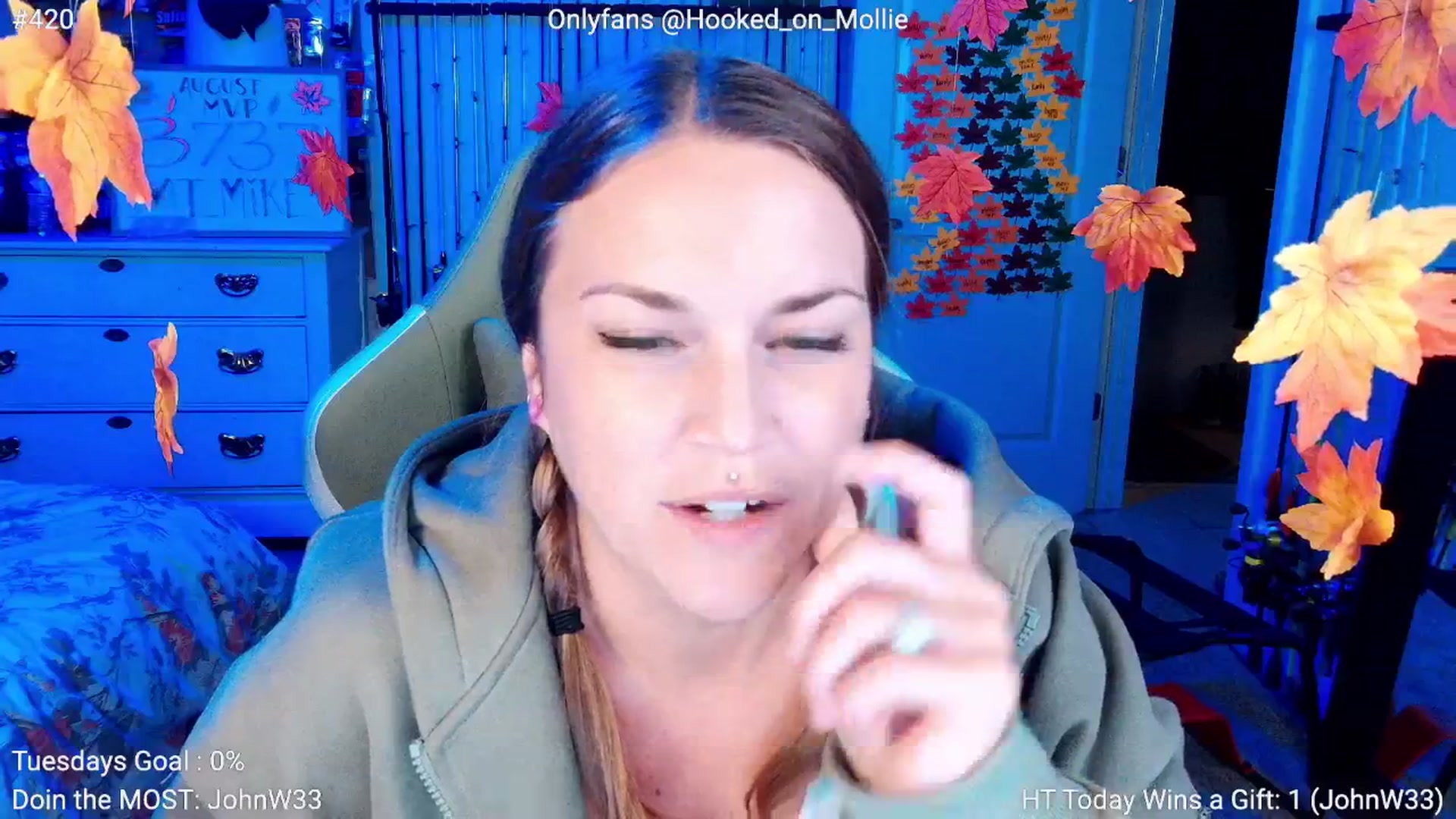 Gallery image thumbnail from MollieRose_'s myfreecams stream on, 08/27/2025, 03:28 image 4 of 20