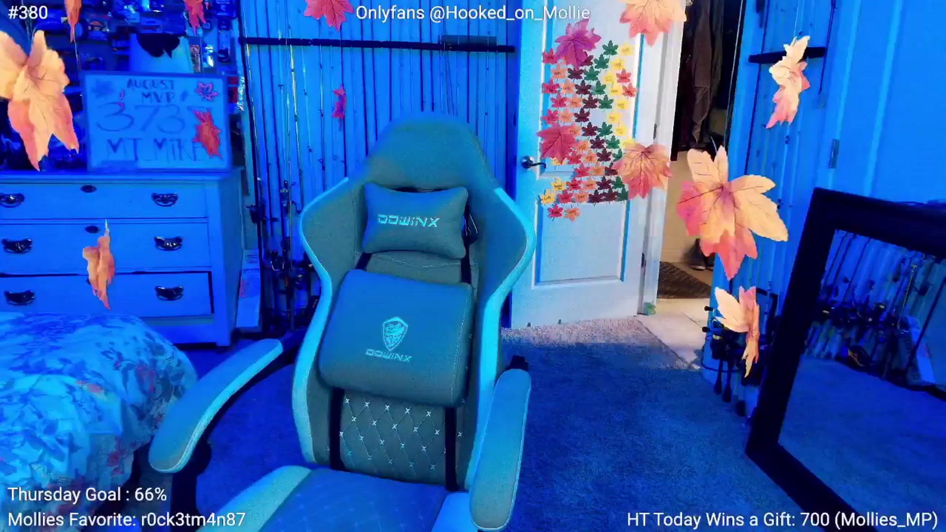 Gallery image thumbnail from MollieRose_'s myfreecams stream on, 08/29/2025, 05:18 image 18 of 20