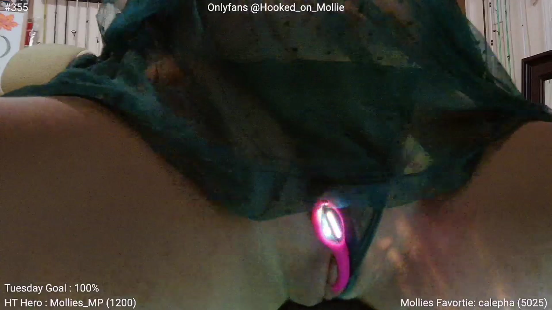 Gallery image thumbnail from MollieRose_'s myfreecams stream on, 09/17/2025, 02:33 image 16 of 20