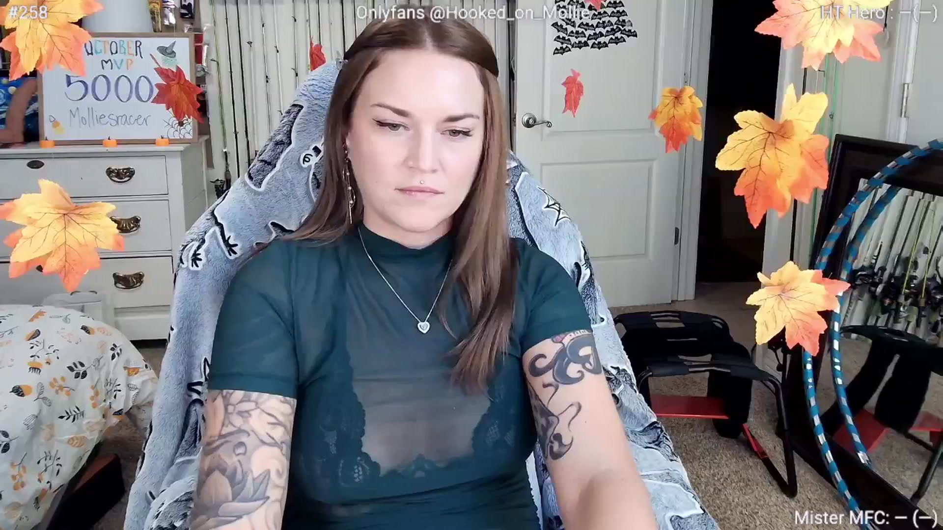 Gallery image thumbnail from MollieRose_'s myfreecams stream on, 10/08/2025, 24:01 image 17 of 20