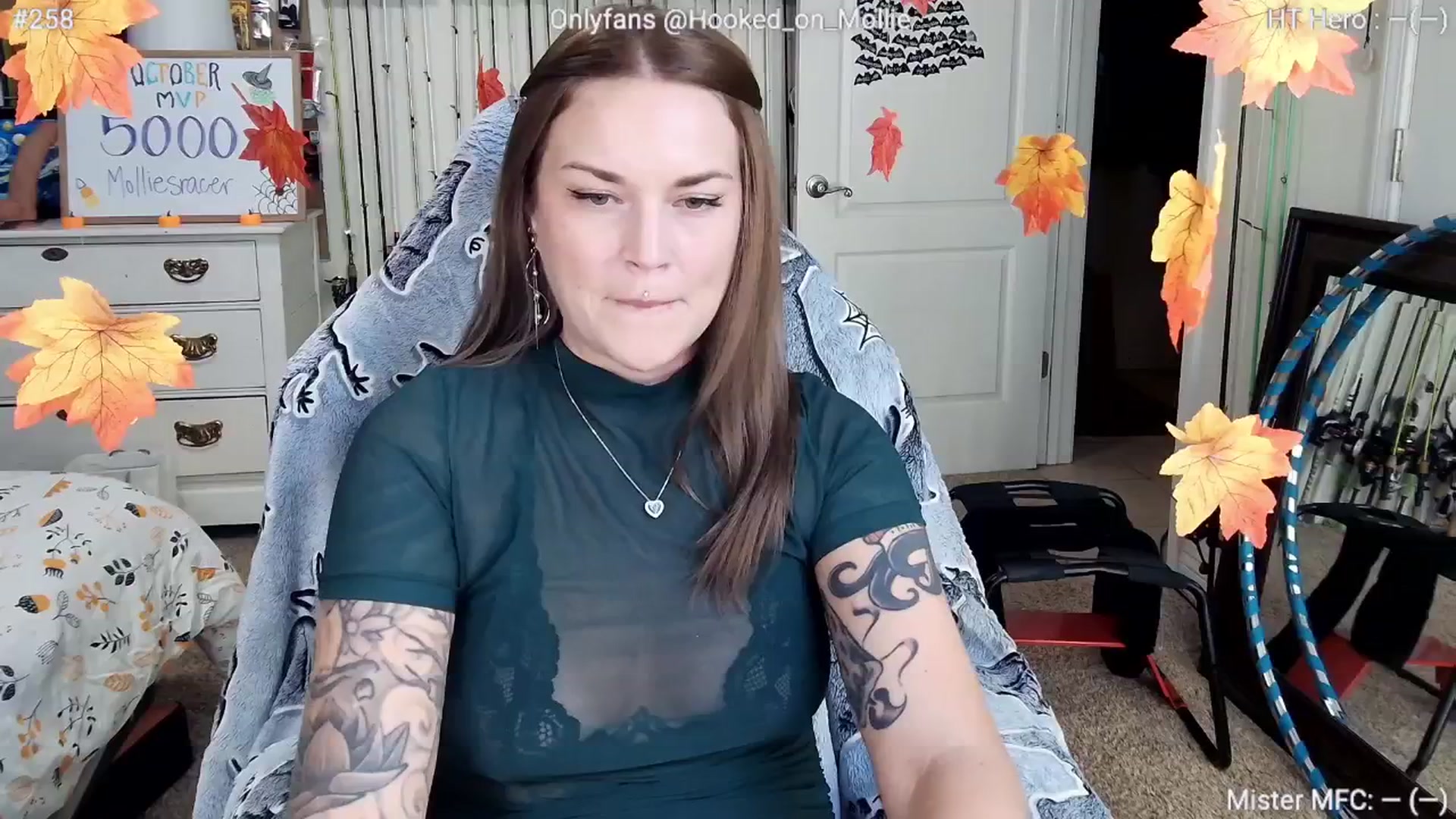 Gallery image thumbnail from MollieRose_'s myfreecams stream on, 10/08/2025, 24:01 image 16 of 20