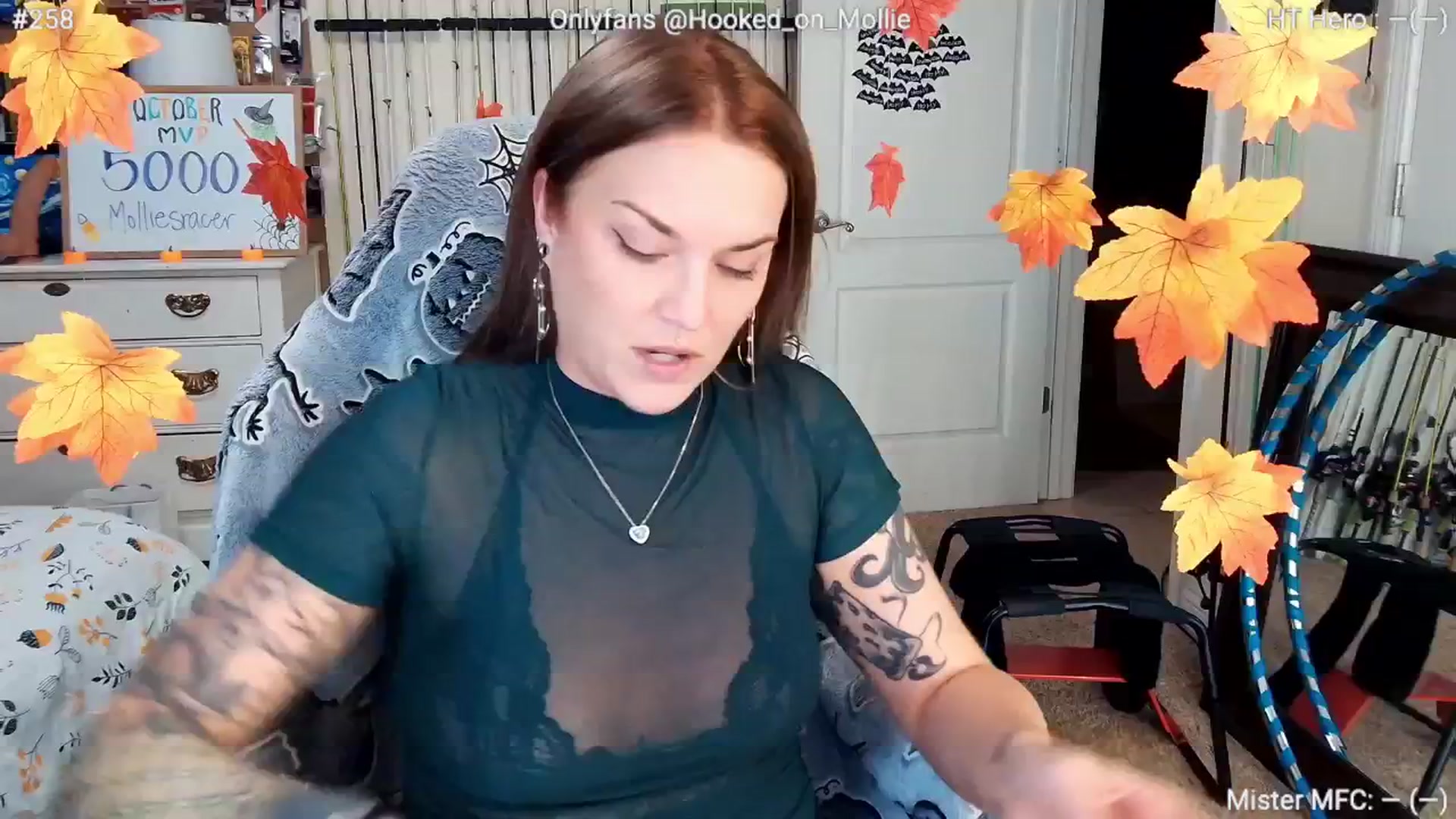 Gallery image thumbnail from MollieRose_'s myfreecams stream on, 10/08/2025, 24:01 image 1 of 20