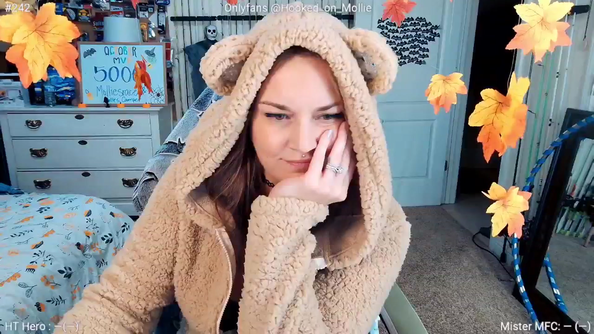 Gallery image thumbnail from MollieRose_'s myfreecams stream on, 10/16/2025, 24:00 image 4 of 20