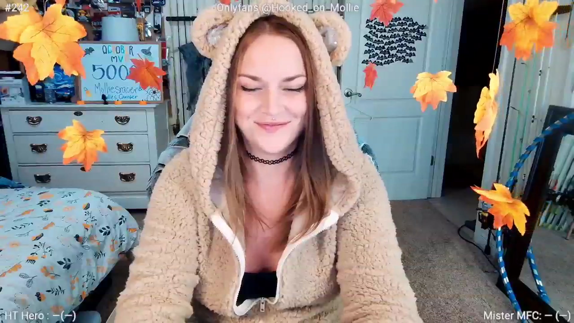 Gallery image thumbnail from MollieRose_'s myfreecams stream on, 10/16/2025, 24:00 image 5 of 20