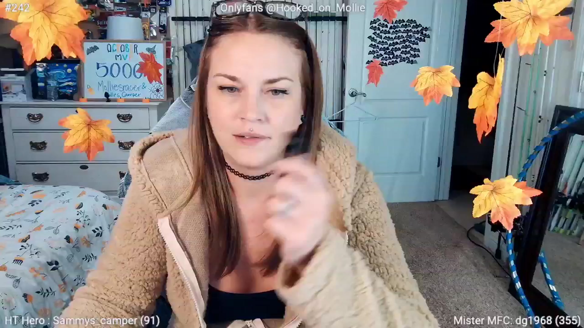 Gallery image thumbnail from MollieRose_'s myfreecams stream on, 10/16/2025, 02:36 image 12 of 20