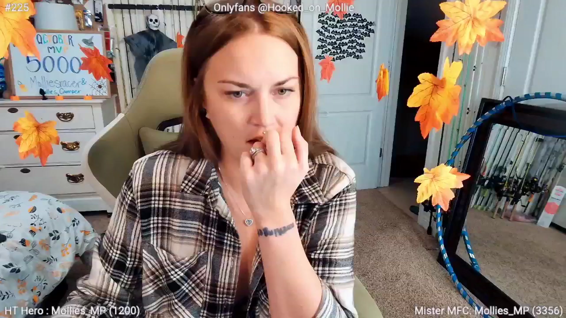 Gallery image thumbnail from MollieRose_'s myfreecams stream on, 10/17/2025, 04:07 image 15 of 20