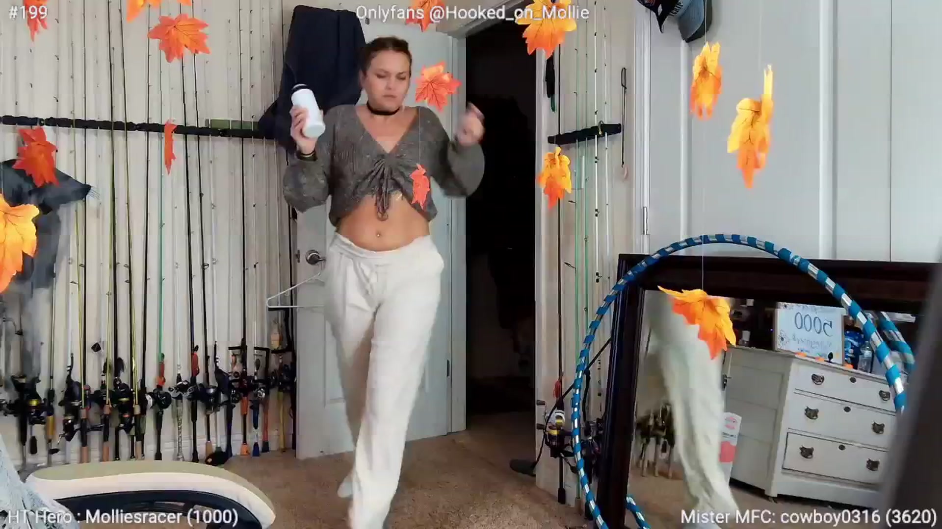 Gallery image thumbnail from MollieRose_'s myfreecams stream on, 10/18/2025, 03:57 image 17 of 20