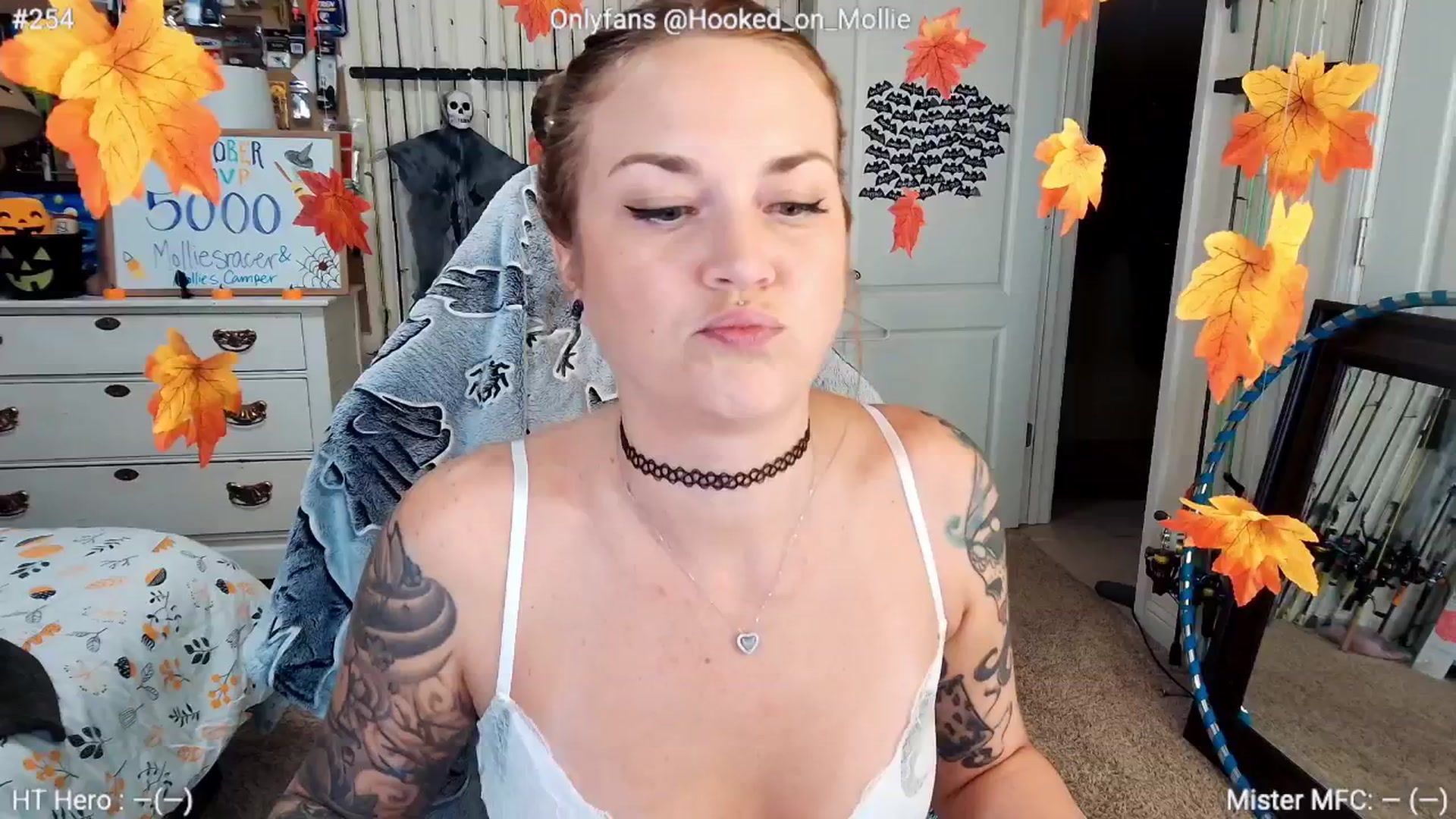 Gallery image thumbnail from MollieRose_'s myfreecams stream on, 10/21/2025, 04:14 image 1 of 20