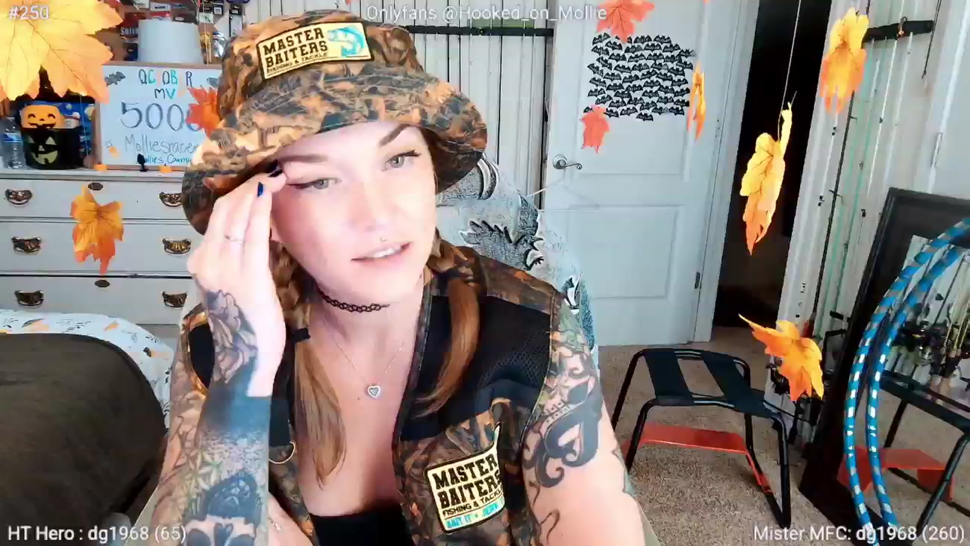 Gallery image thumbnail from MollieRose_'s myfreecams stream on, 10/22/2025, 24:02 image 16 of 20