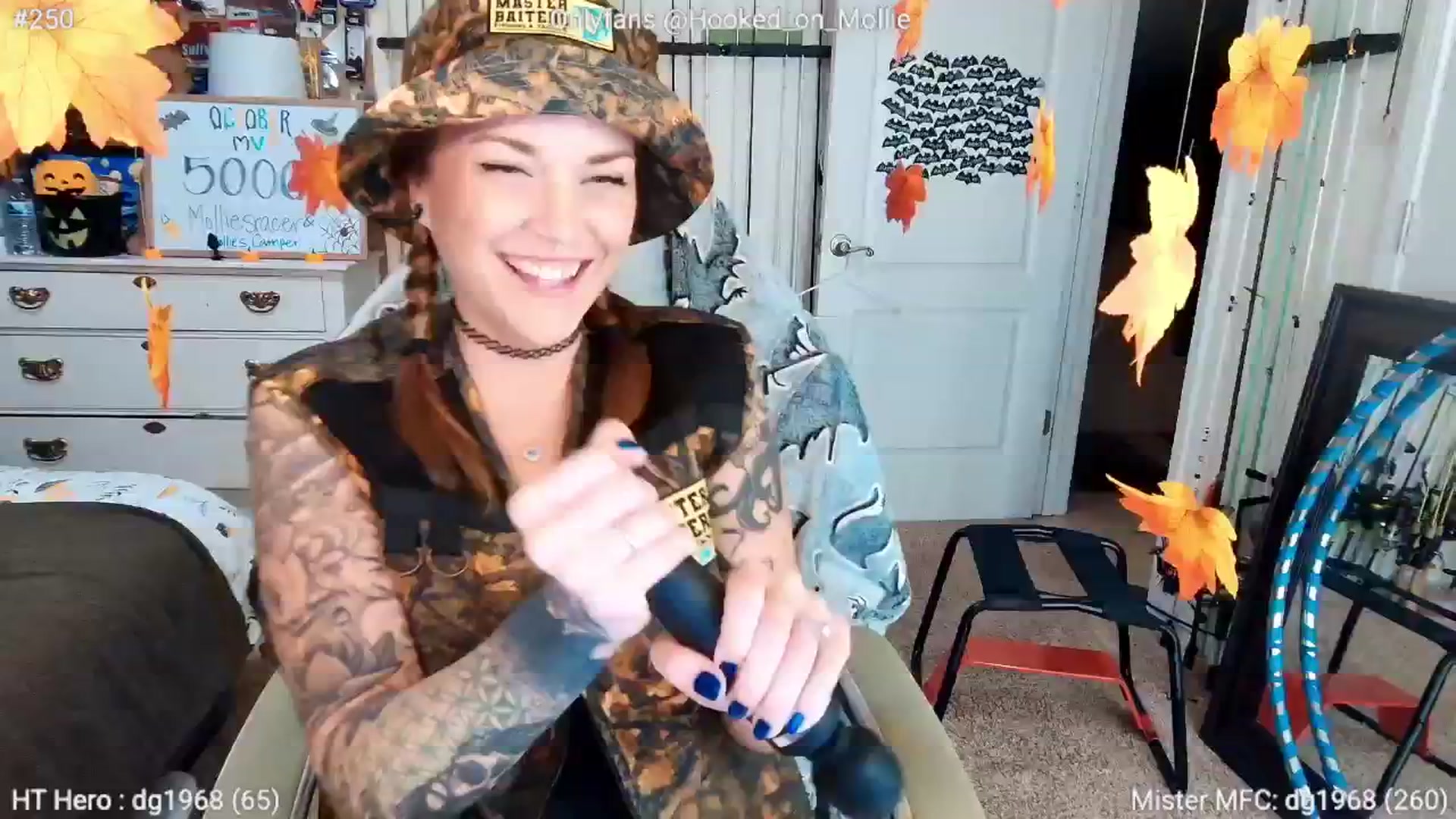 Gallery image thumbnail from MollieRose_'s myfreecams stream on, 10/22/2025, 24:02 image 11 of 20