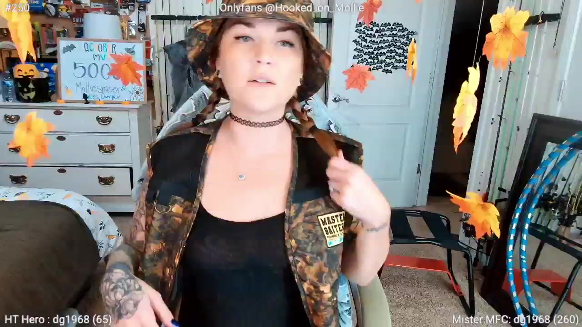 Gallery image thumbnail from MollieRose_'s myfreecams stream on, 10/22/2025, 24:02 image 6 of 20
