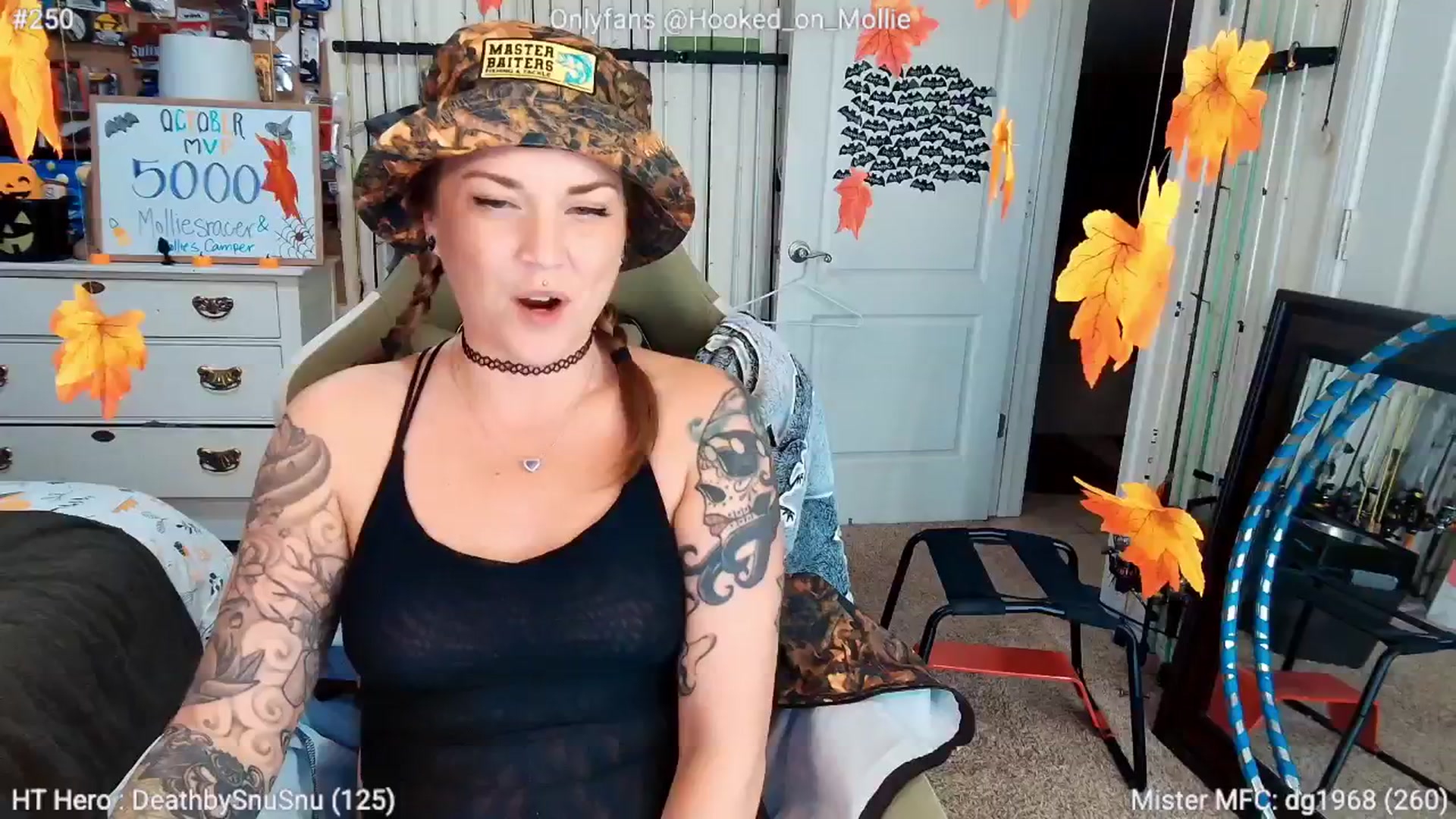 Gallery image thumbnail from MollieRose_'s myfreecams stream on, 10/22/2025, 04:33 image 3 of 20