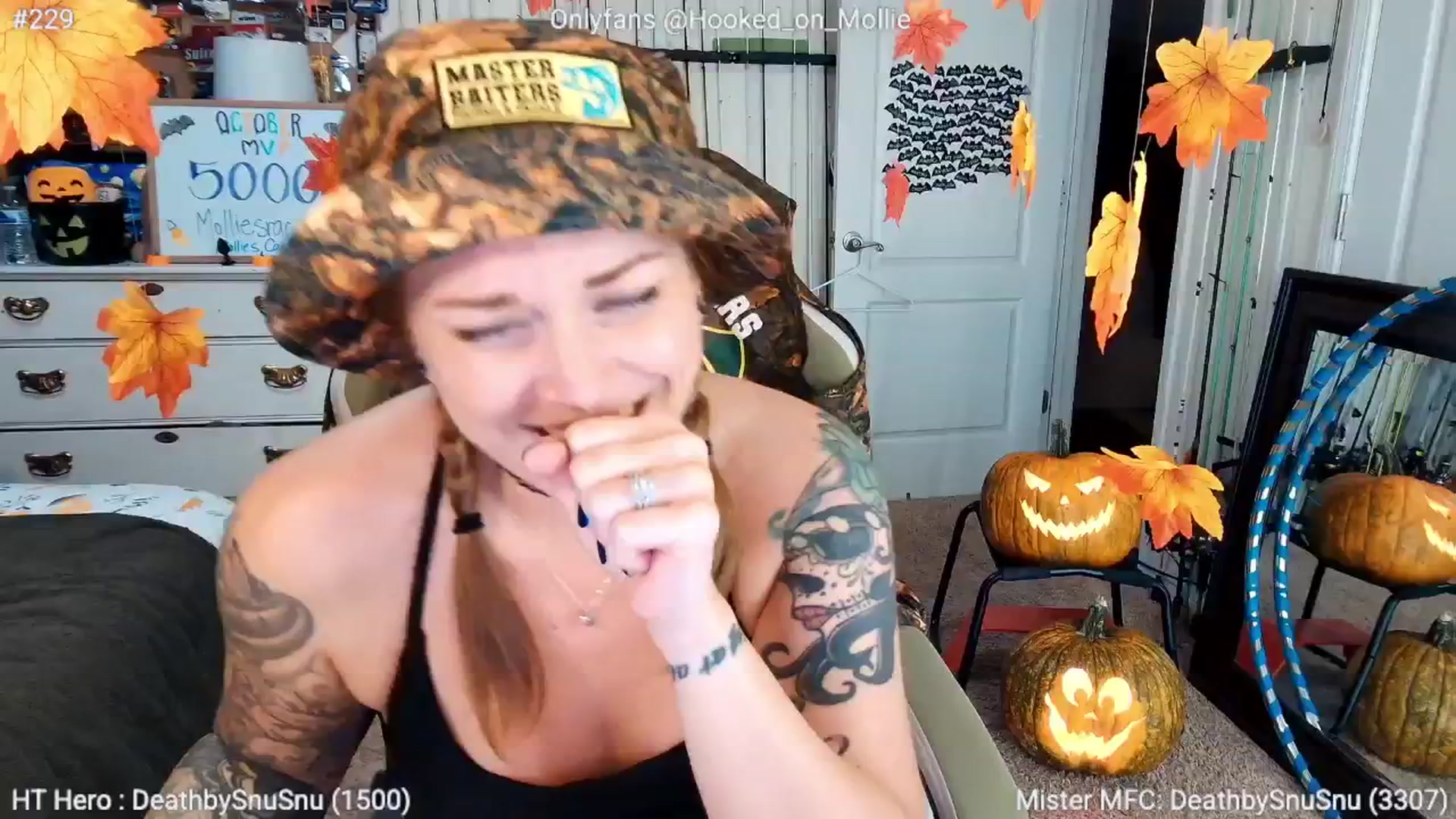 Gallery image thumbnail from MollieRose_'s myfreecams stream on, 10/22/2025, 04:33 image 12 of 20