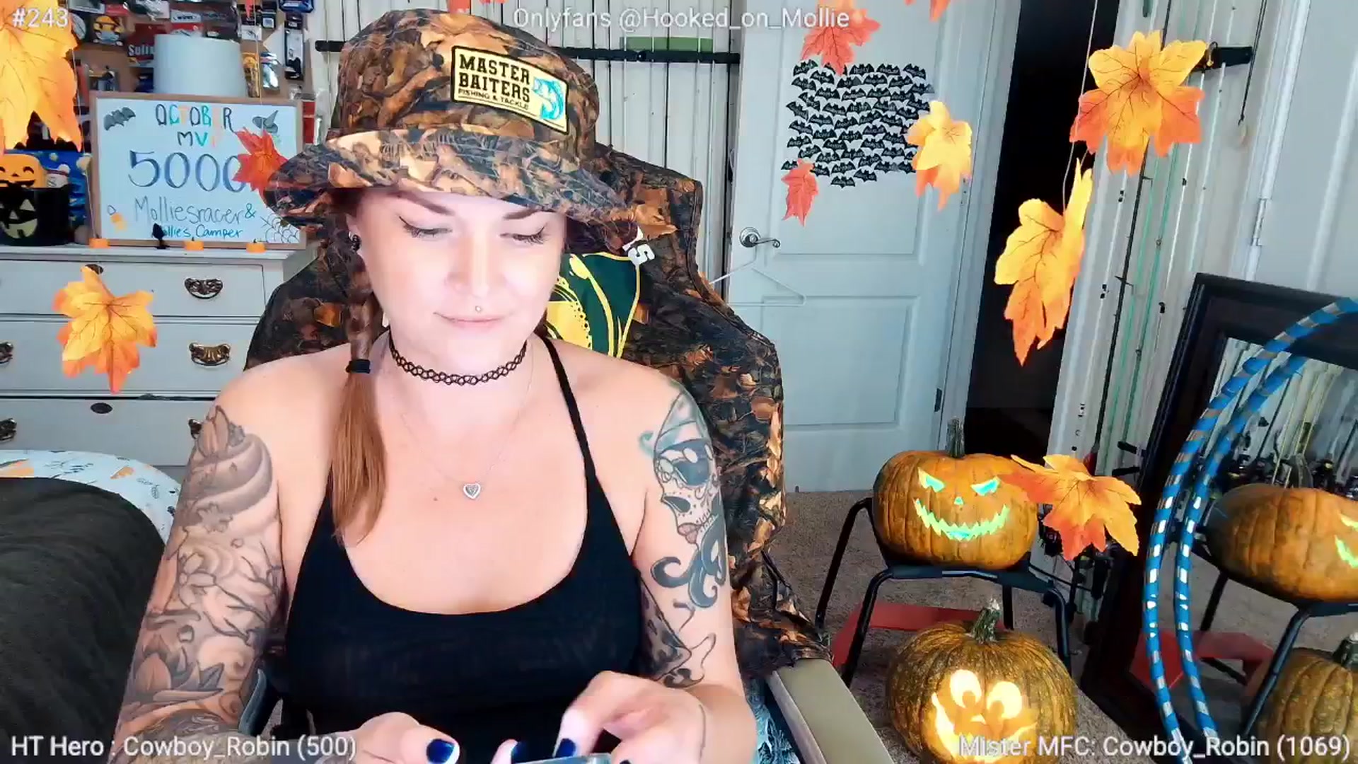 Gallery image thumbnail from MollieRose_'s myfreecams stream on, 10/22/2025, 04:33 image 6 of 20