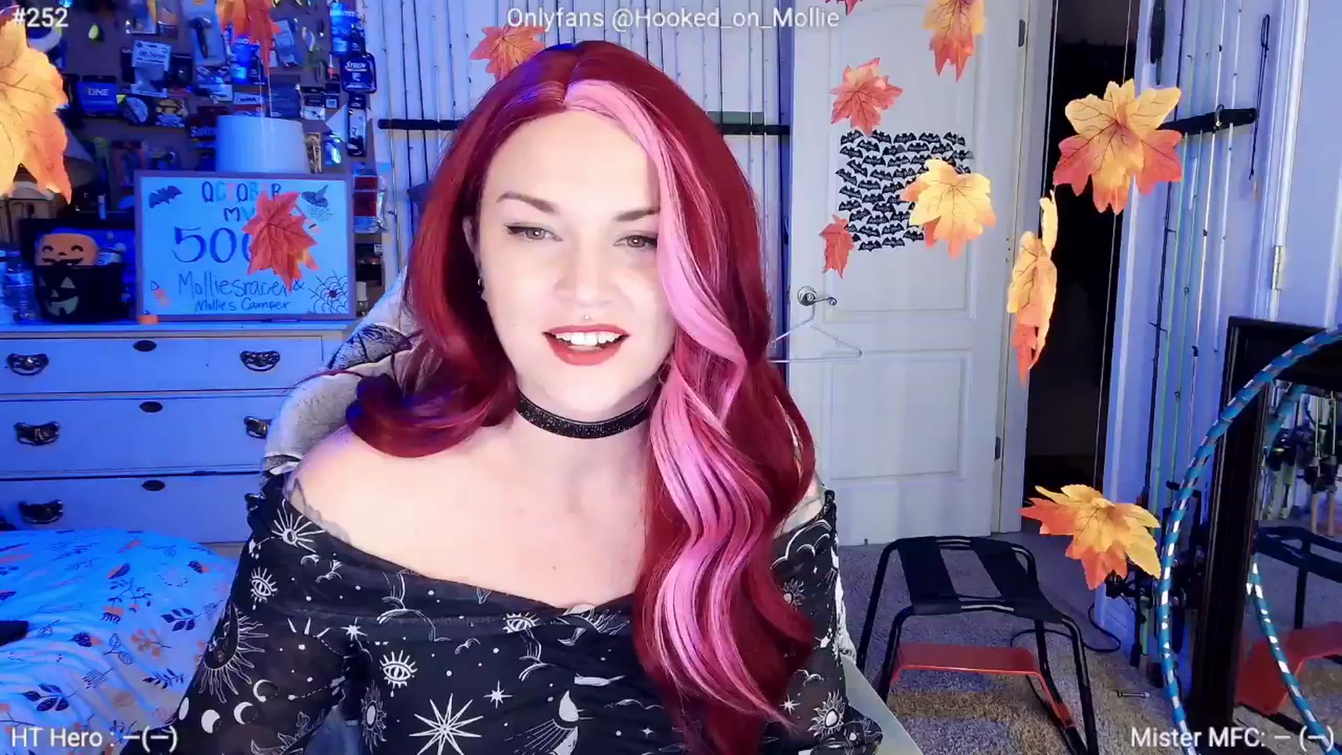 Gallery image thumbnail from MollieRose_'s myfreecams stream on, 10/25/2025, 02:31 image 1 of 20