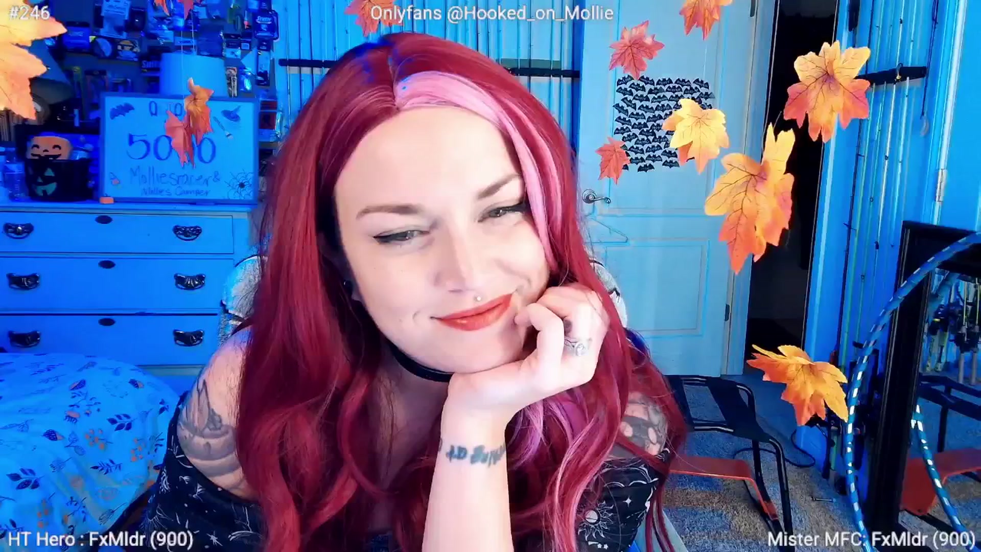 Gallery image thumbnail from MollieRose_'s myfreecams stream on, 10/25/2025, 02:31 image 8 of 20